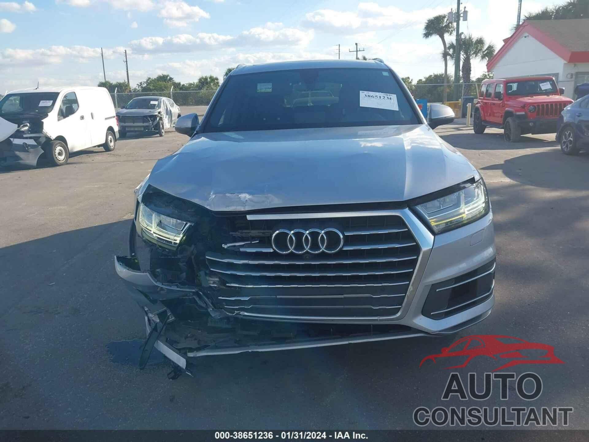 AUDI Q7 2018 - WA1LAAF71JD036210