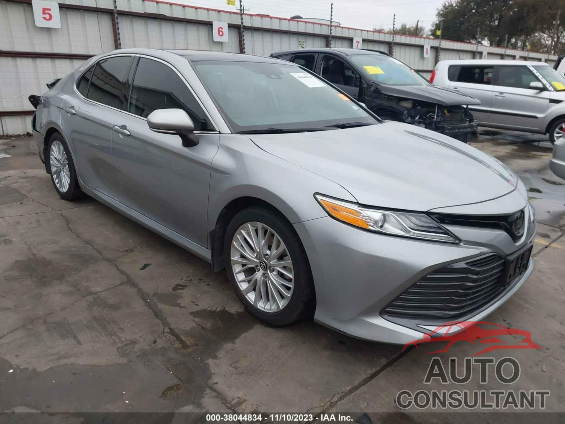 TOYOTA CAMRY 2019 - 4T1B11HK4KU298951