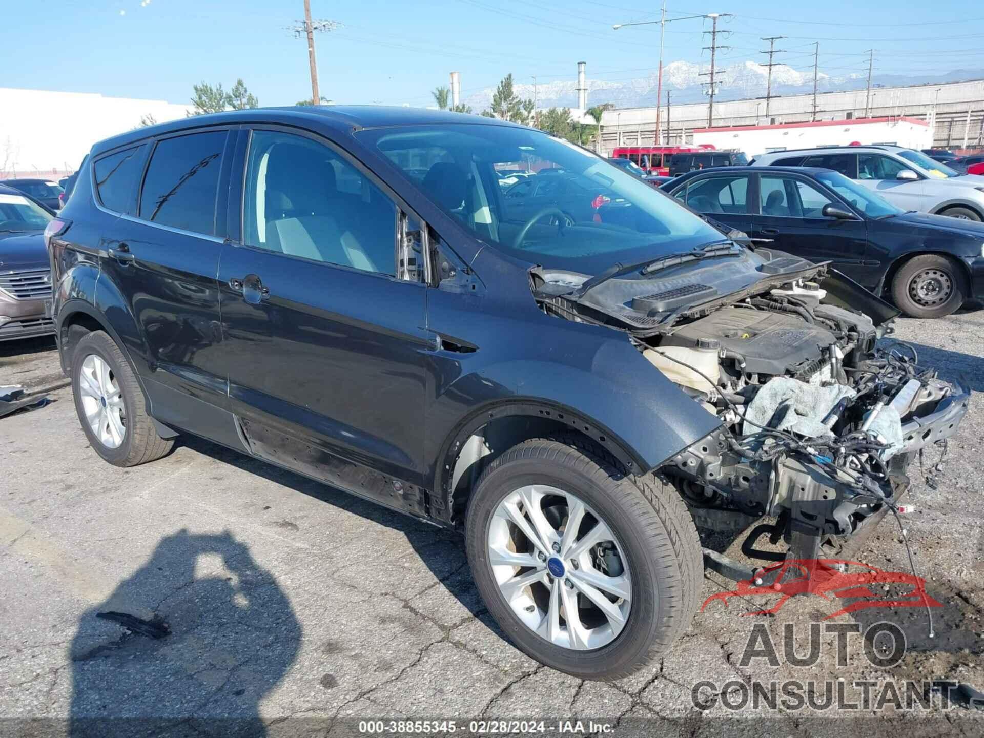 FORD ESCAPE 2017 - 1FMCU0GD1HUD42440