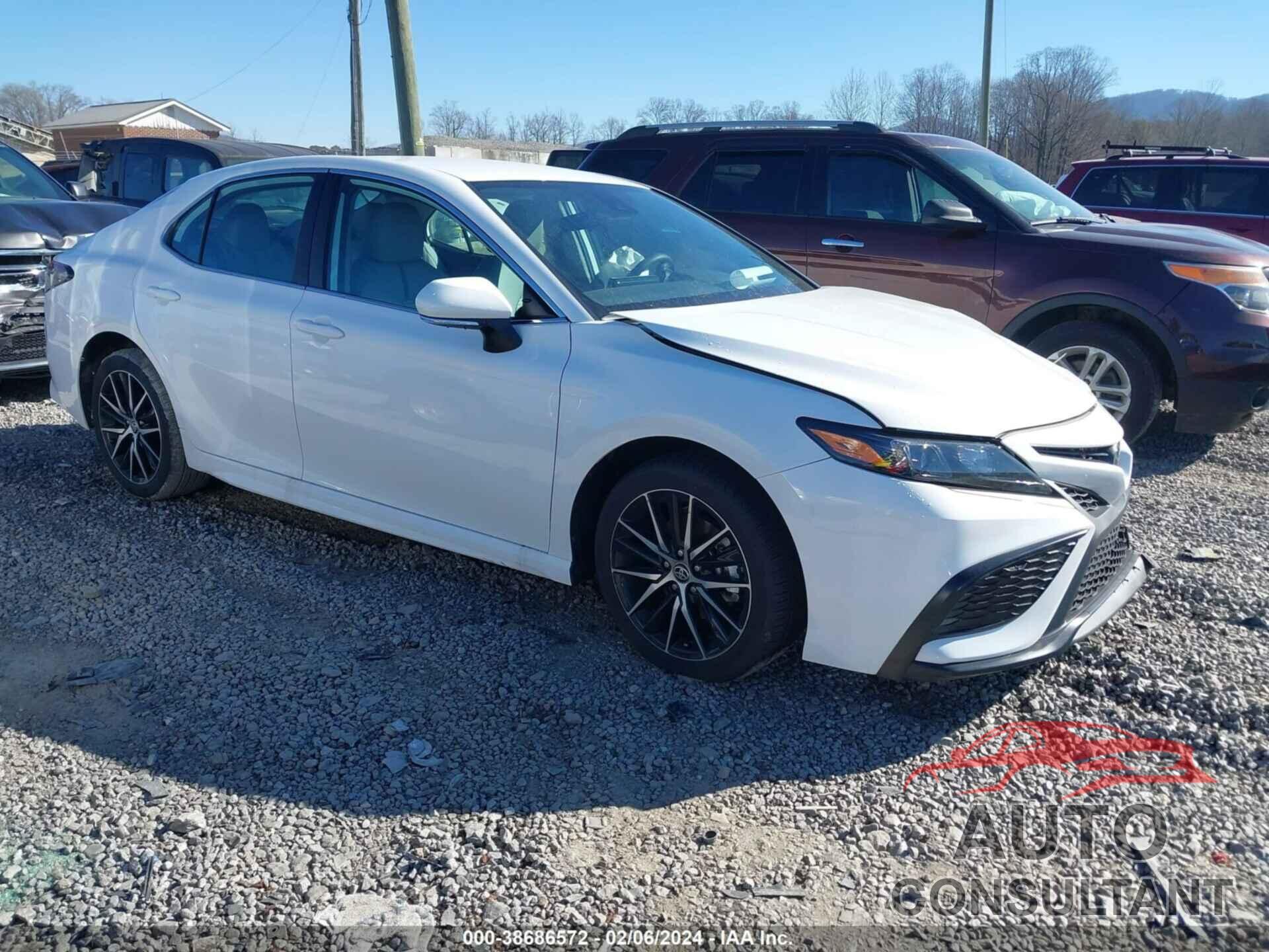 TOYOTA CAMRY 2024 - 4T1G11AK6RU842196