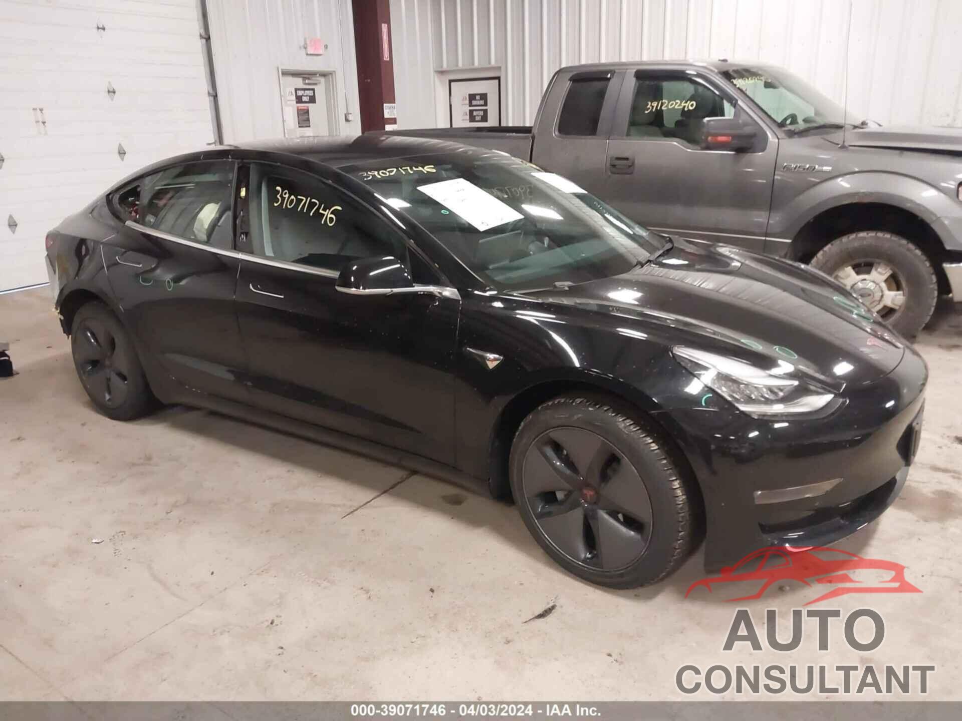 TESLA MODEL 3 2018 - 5YJ3E1EA9JF157325