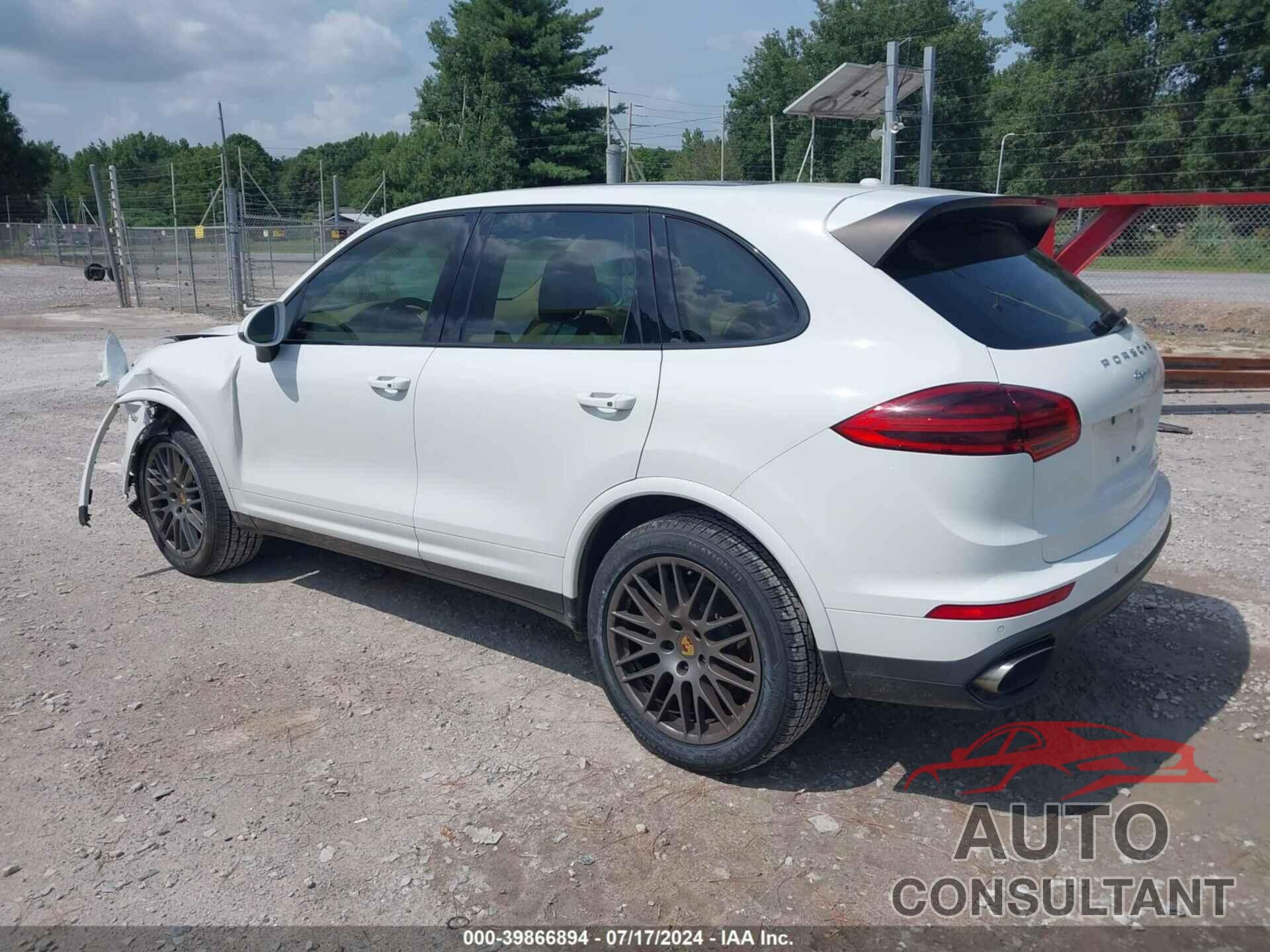 PORSCHE CAYENNE 2017 - WP1AA2A25HKA83601