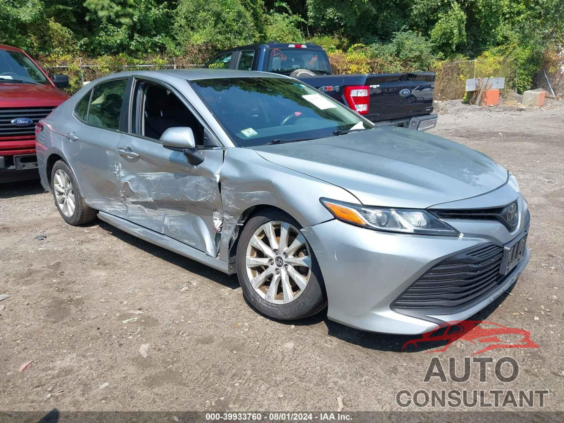 TOYOTA CAMRY 2018 - 4T1B11HK5JU561236