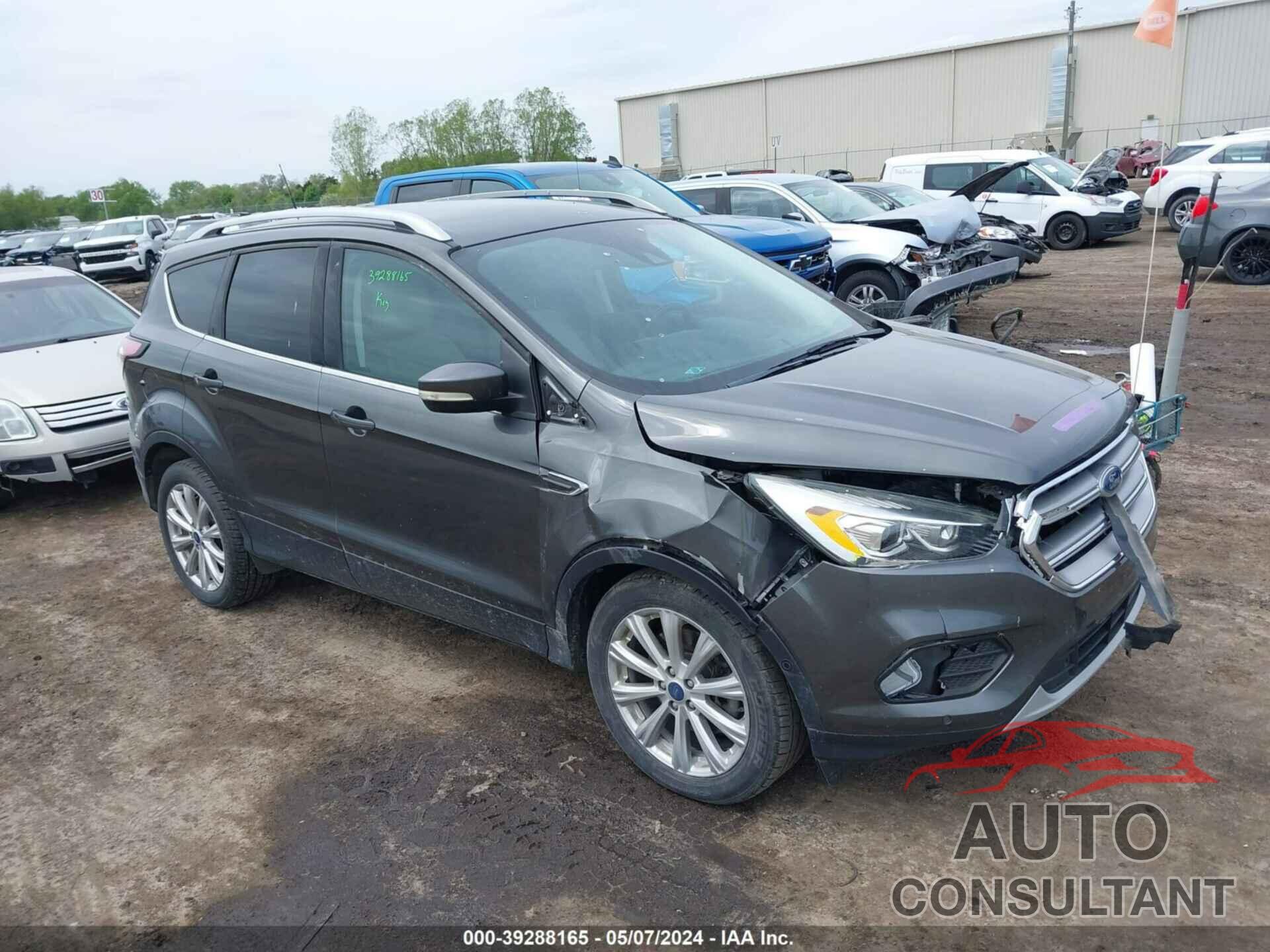 FORD ESCAPE 2017 - 1FMCU0J97HUD38882
