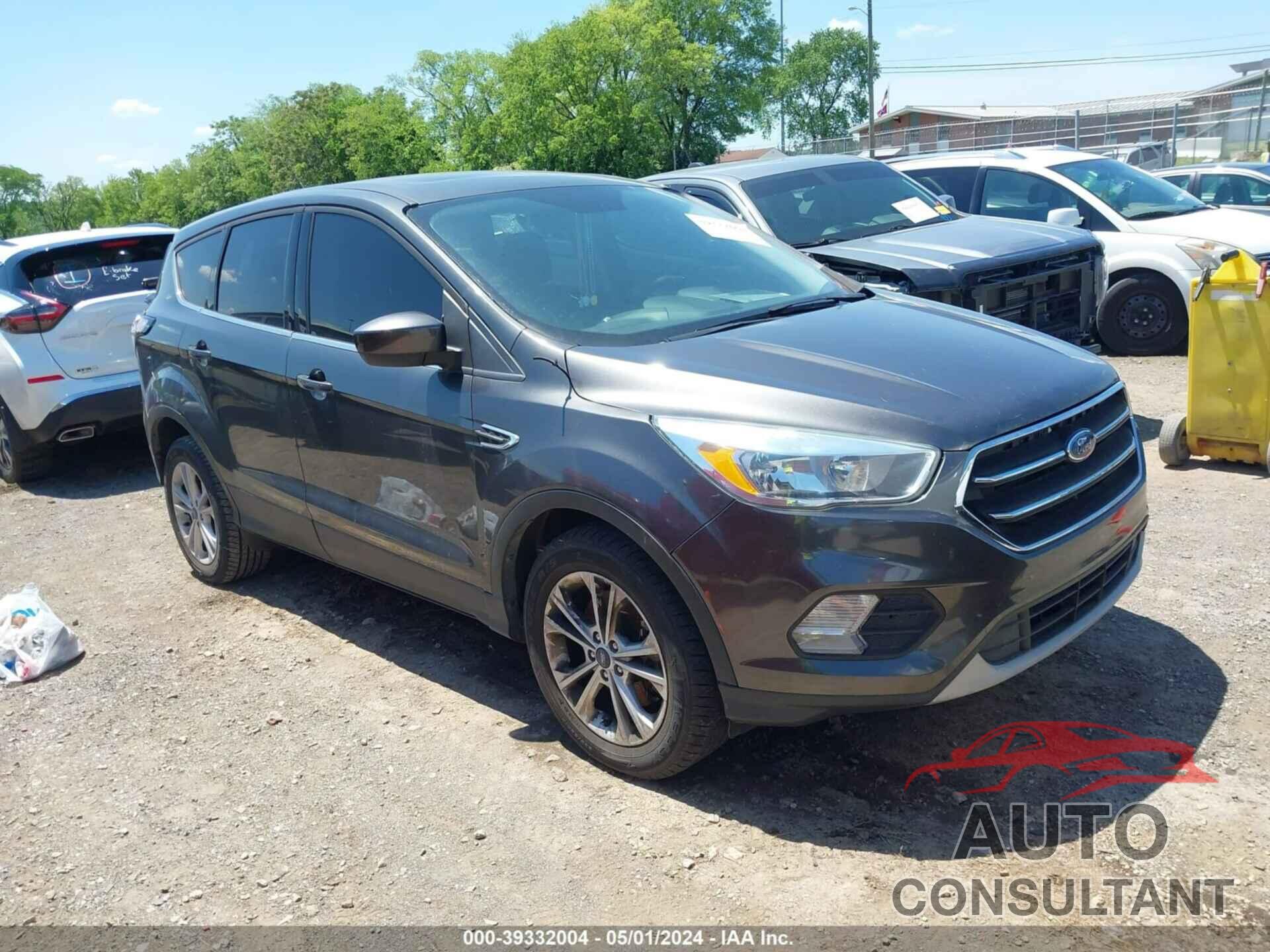 FORD ESCAPE 2017 - 1FMCU0G93HUA39638