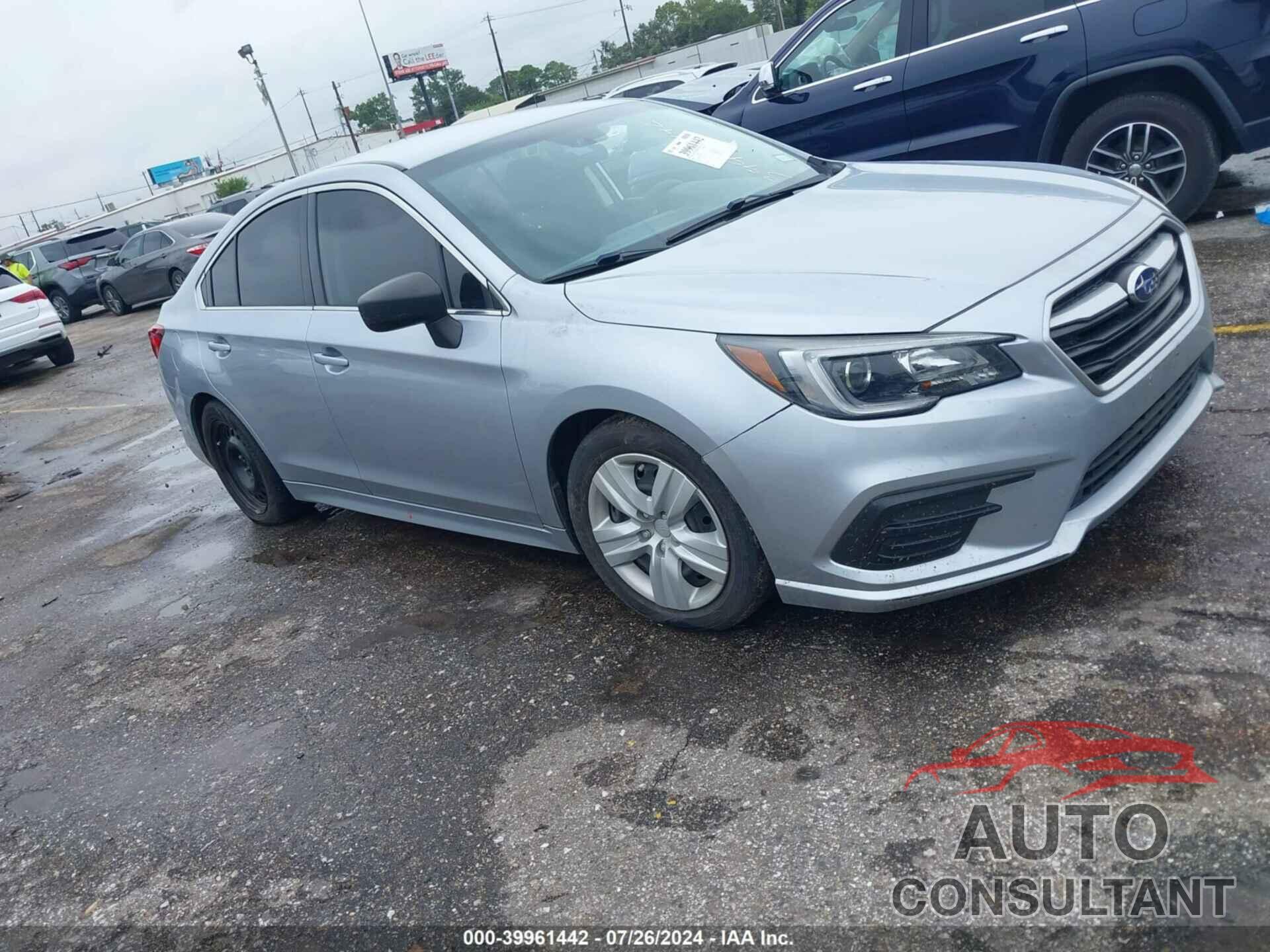 SUBARU LEGACY 2019 - 4S3BNAB60K3008568