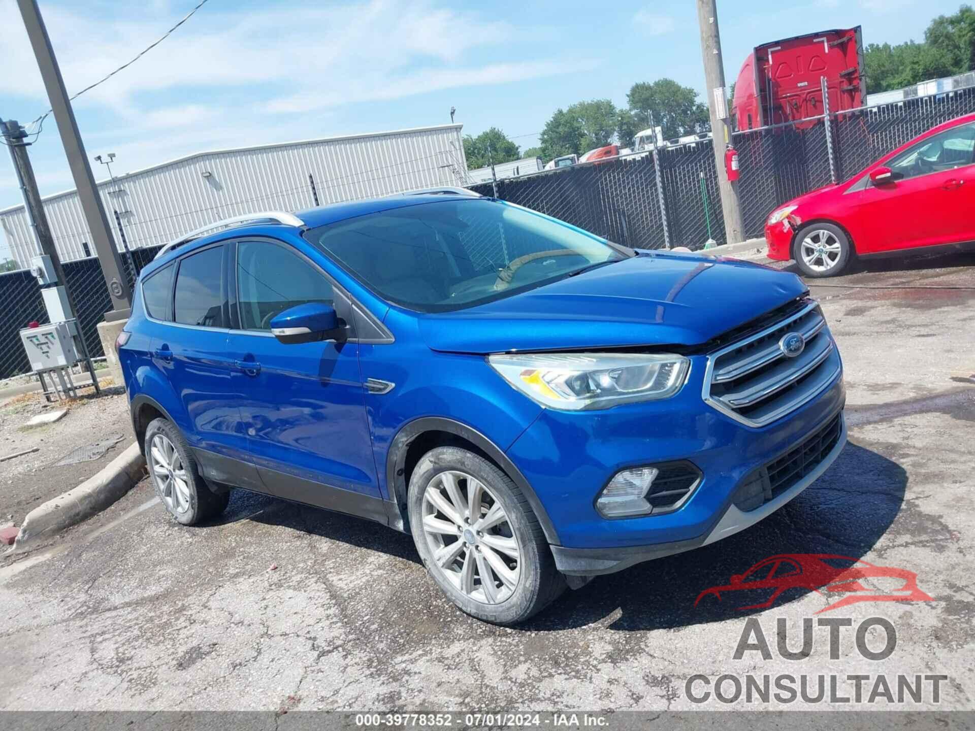 FORD ESCAPE 2017 - 1FMCU9J96HUB43408