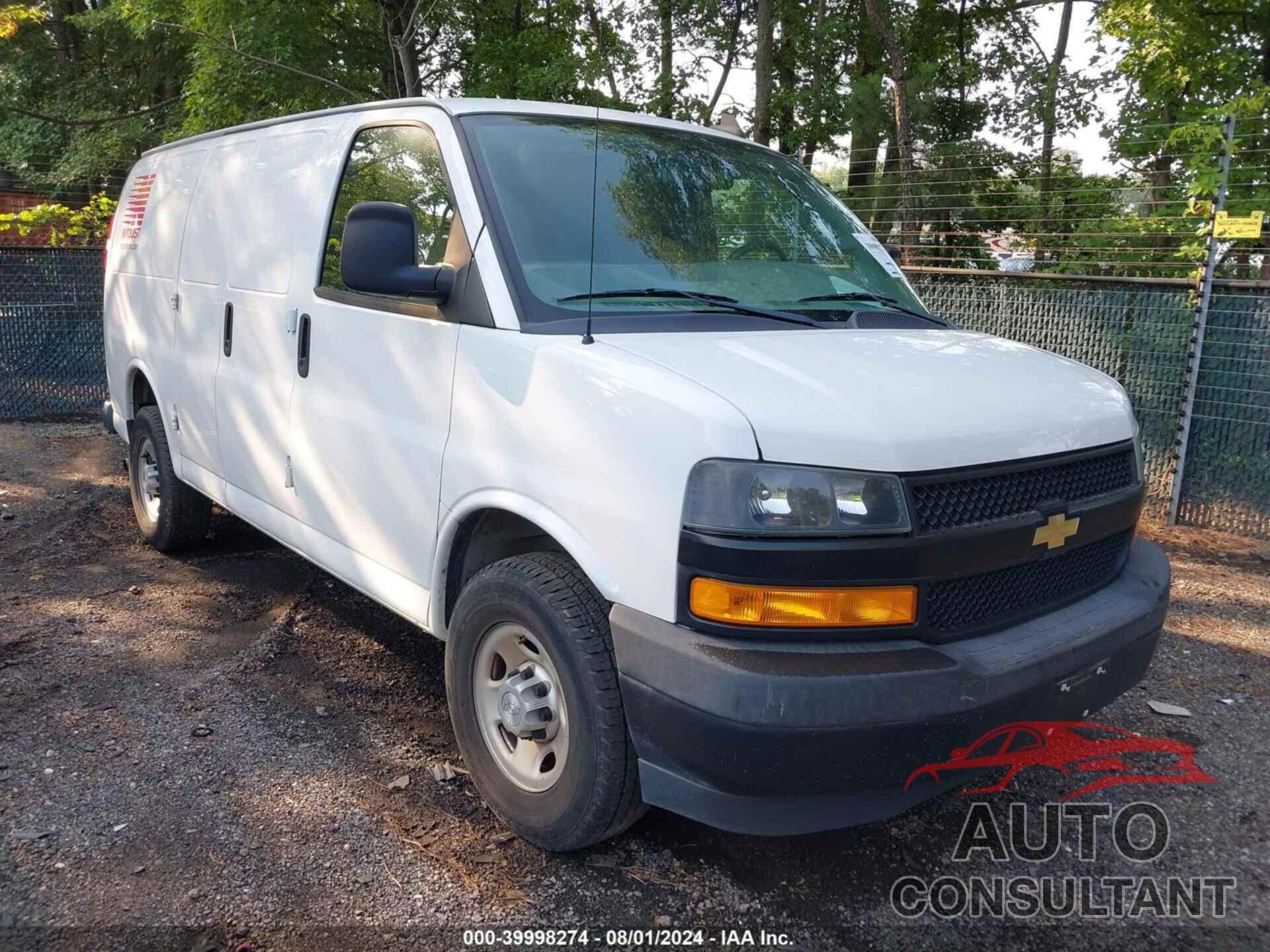 CHEVROLET EXPRESS G2500 2019 - 1GCWGAFP0K1368806