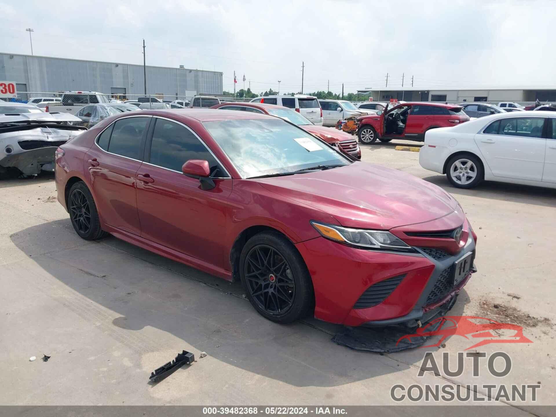 TOYOTA CAMRY 2018 - 4T1B11HK9JU631806