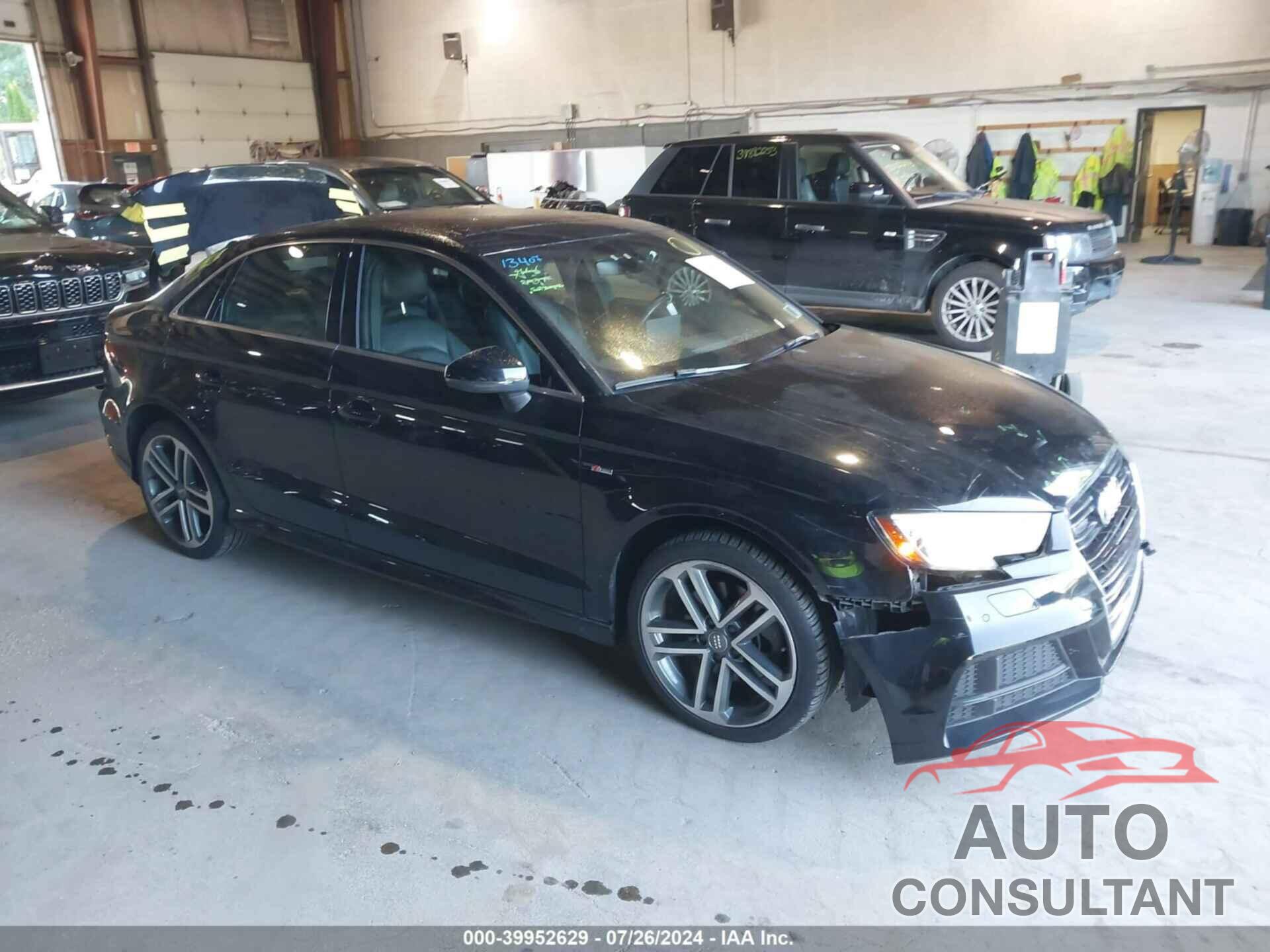 AUDI A3 2018 - WAUJ8GFF1J1032241