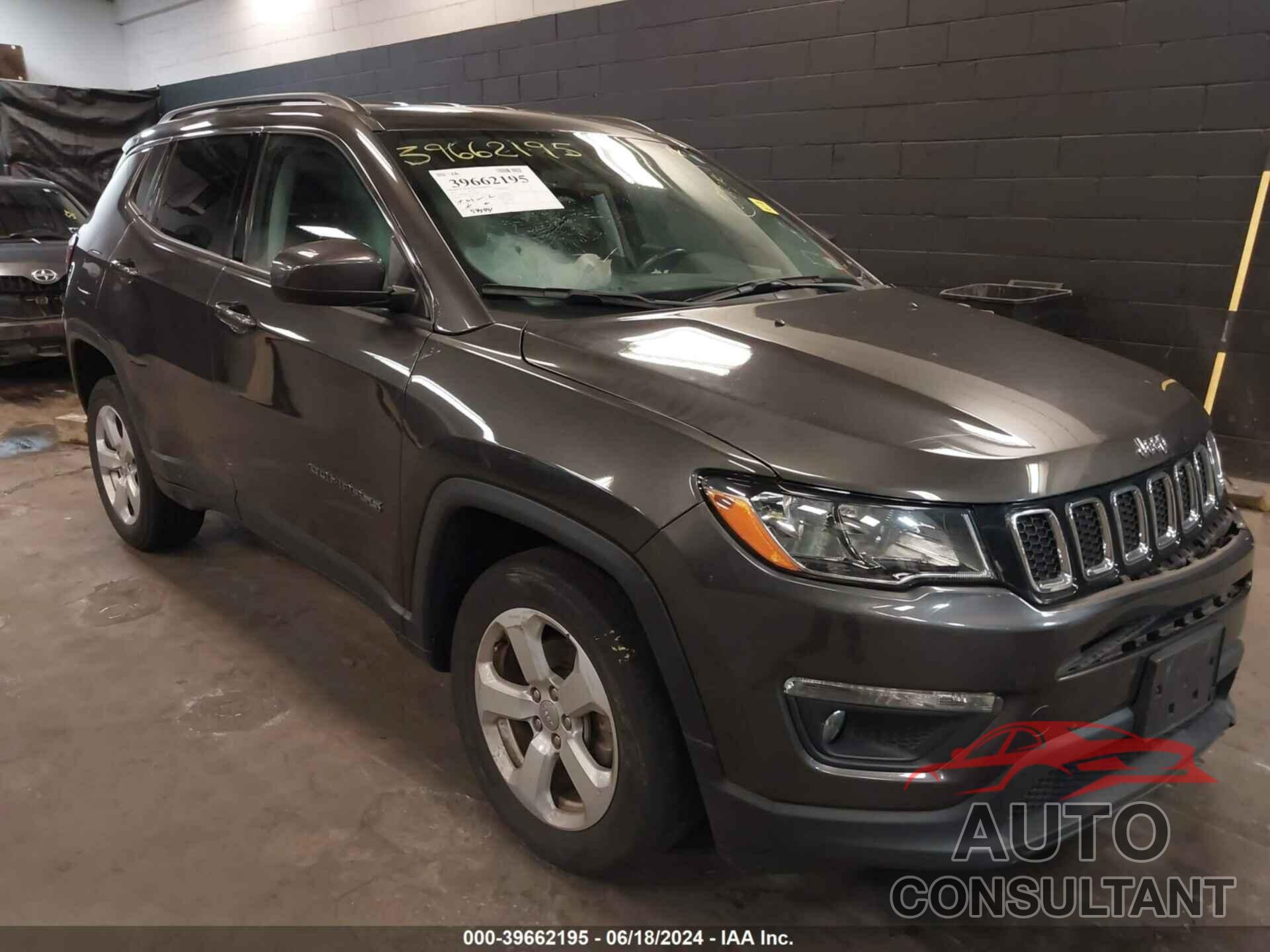 JEEP COMPASS 2018 - 3C4NJDBB7JT434915