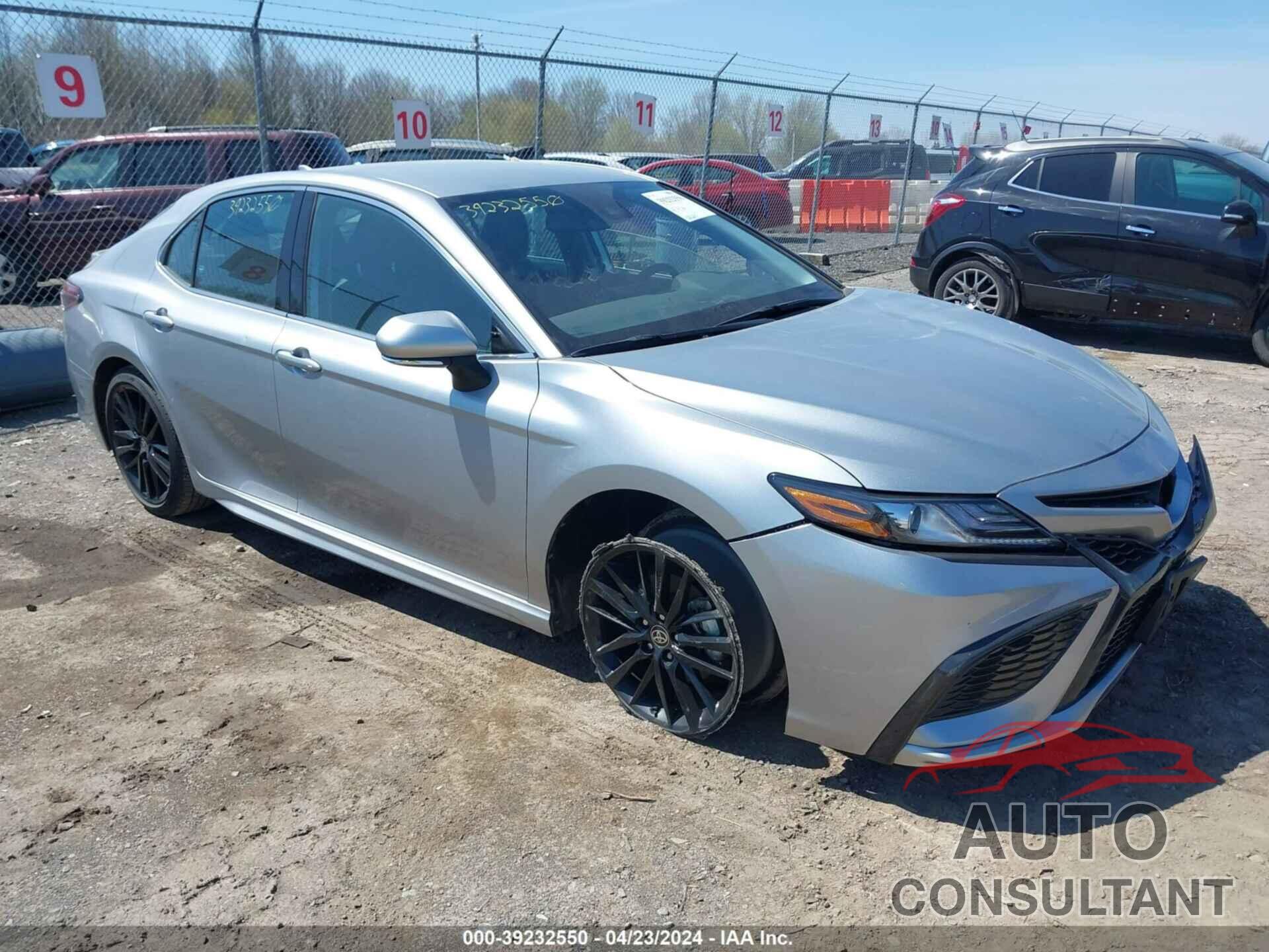 TOYOTA CAMRY 2023 - 4T1K61AK0PU811518