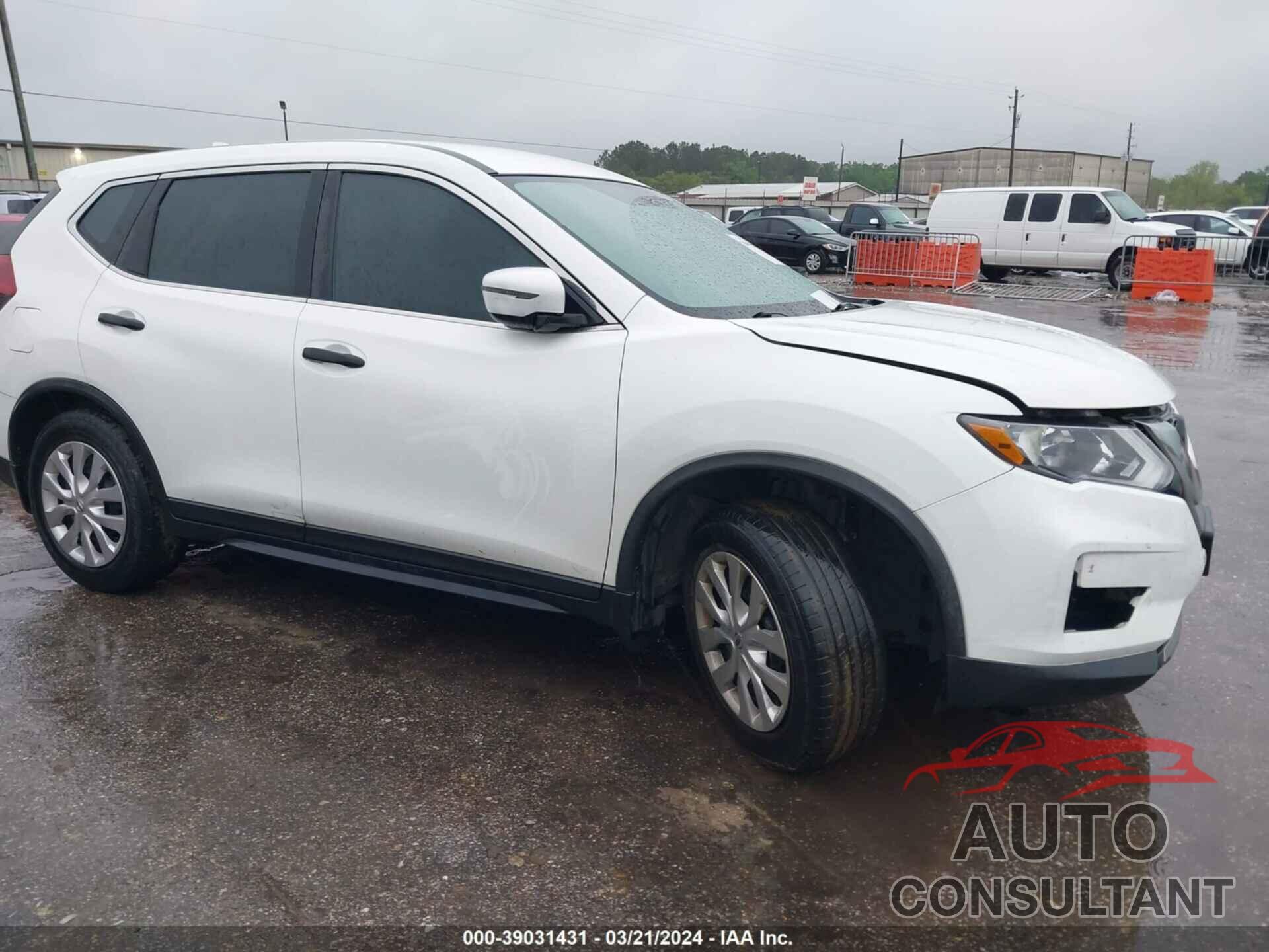 NISSAN ROGUE 2018 - KNMAT2MT8JP557923