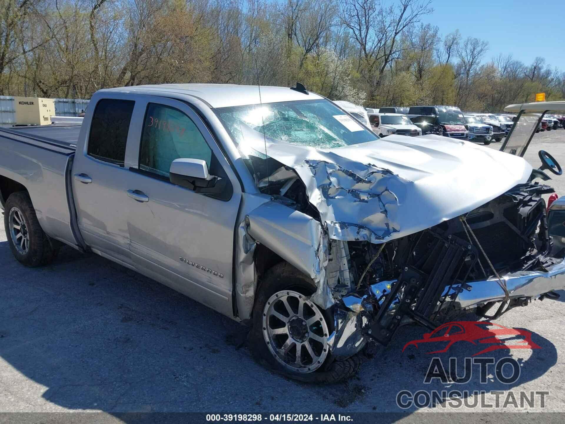 CHEVROLET SILVERADO 1500 2018 - 1GCVKREH9JZ144677