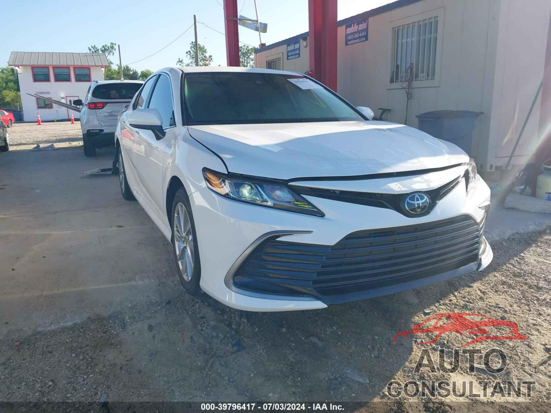 TOYOTA CAMRY 2023 - 4T1C11AK6PU747018