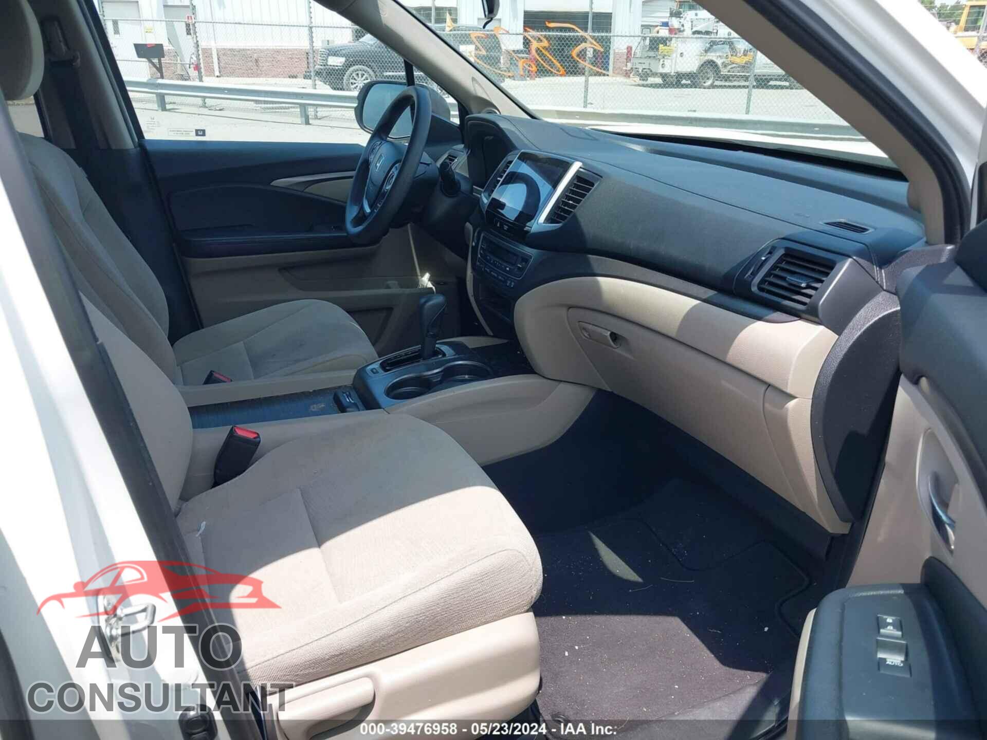 HONDA PILOT 2017 - 5FNYF5H3XHB025823