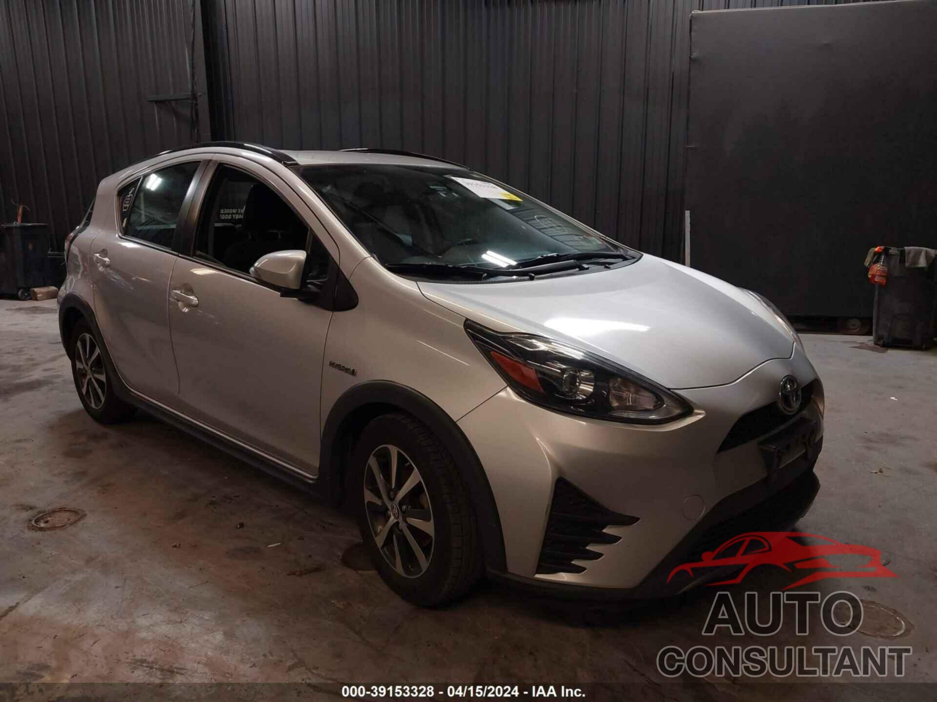 TOYOTA PRIUS C 2018 - JTDKDTB36J1601043