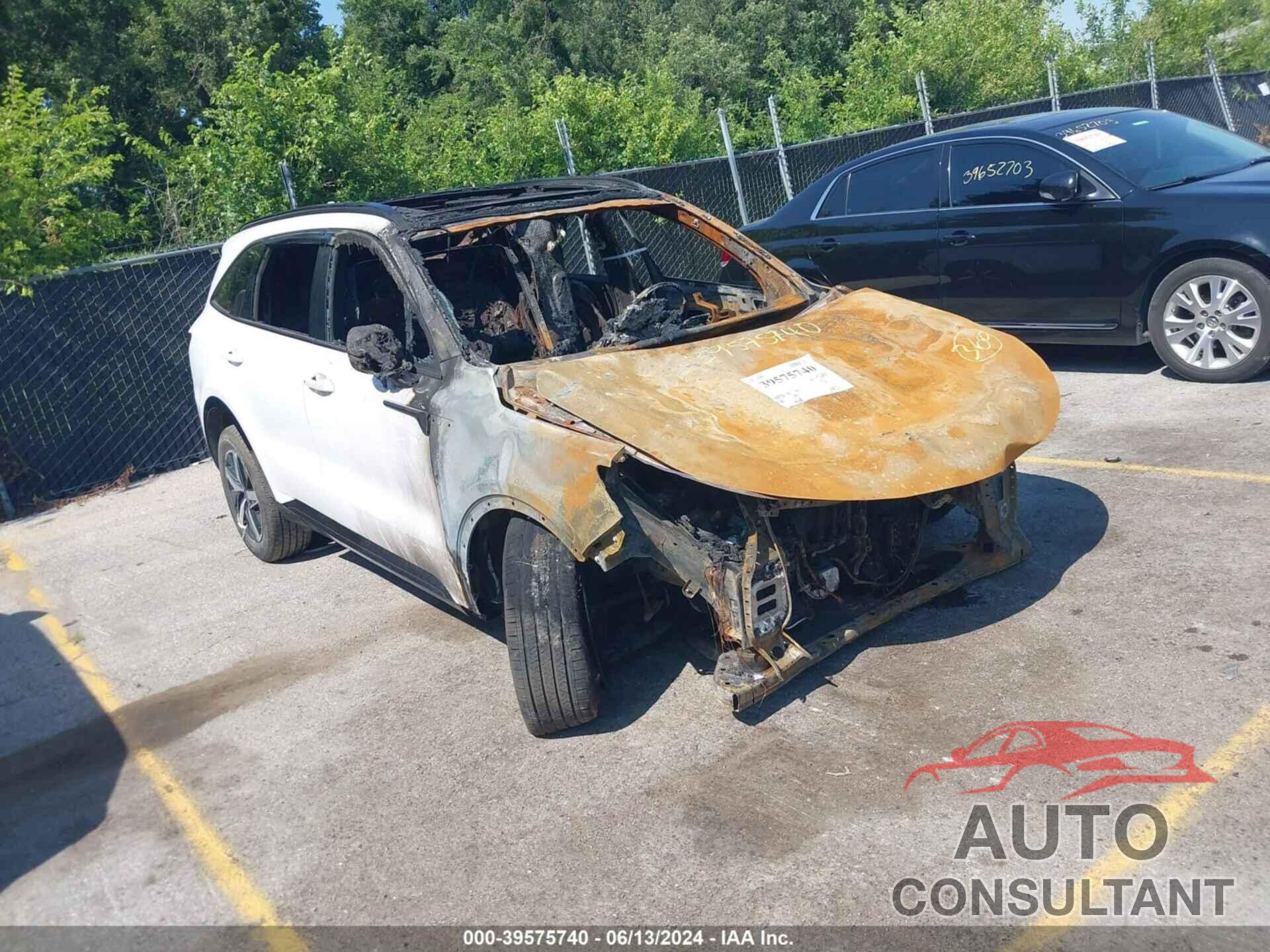 KIA SORENTO 2023 - 5XYRL4LC4PG179174