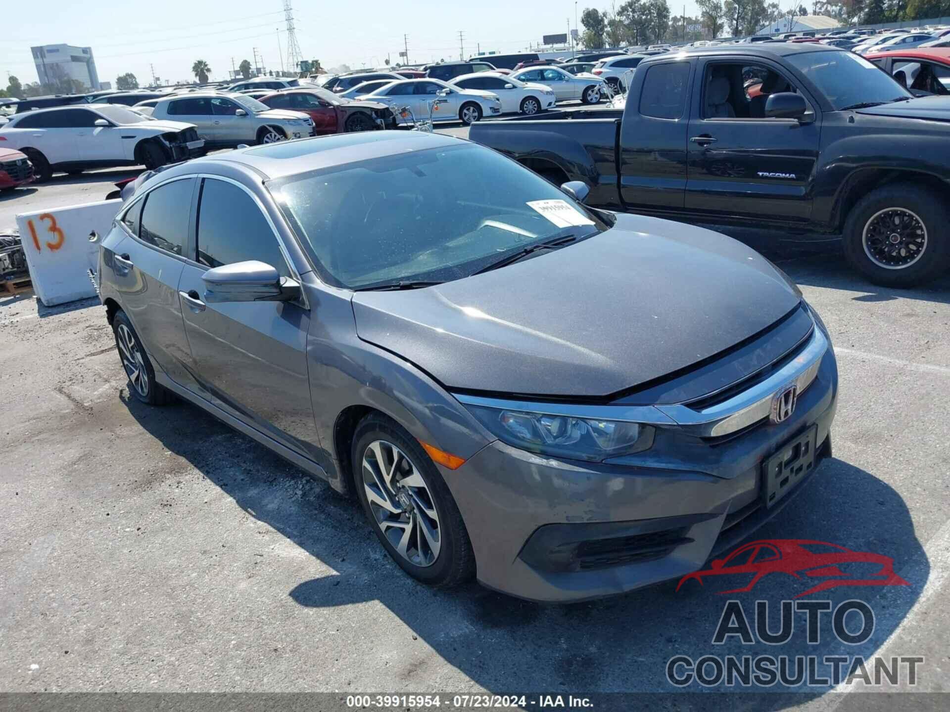 HONDA CIVIC 2018 - 2HGFC2F77JH577088