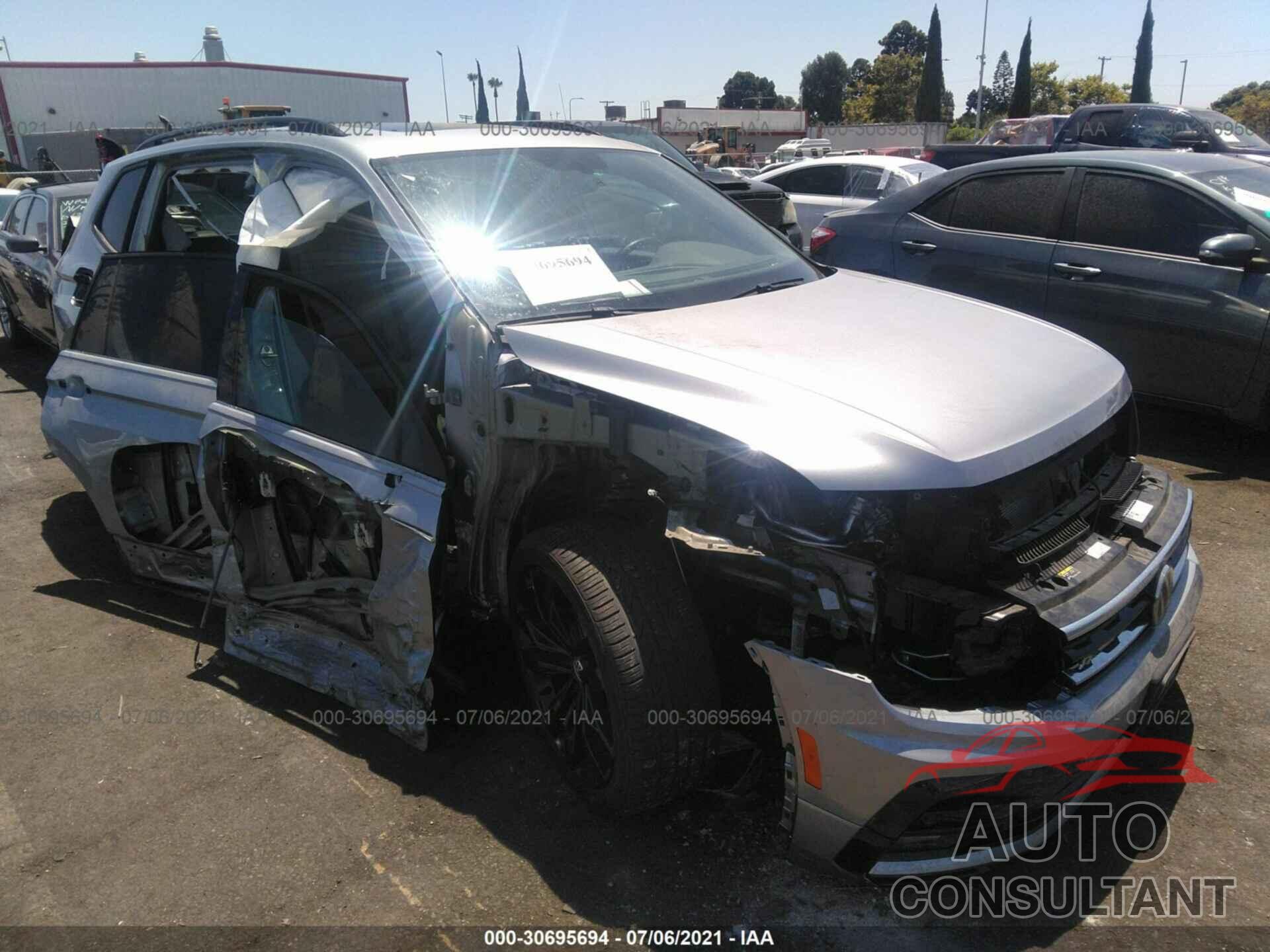 VOLKSWAGEN TIGUAN 2020 - 3VV3B7AXXLM117860