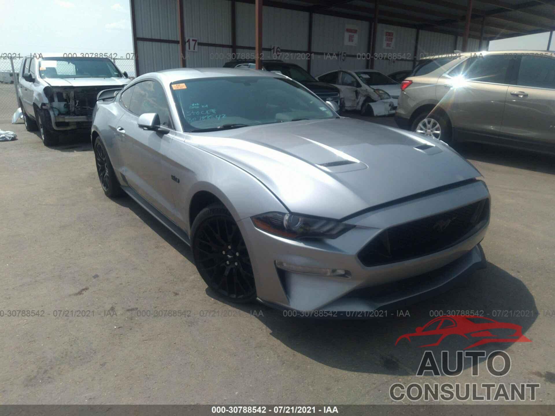 FORD MUSTANG 2020 - 1FA6P8CF0L5114131