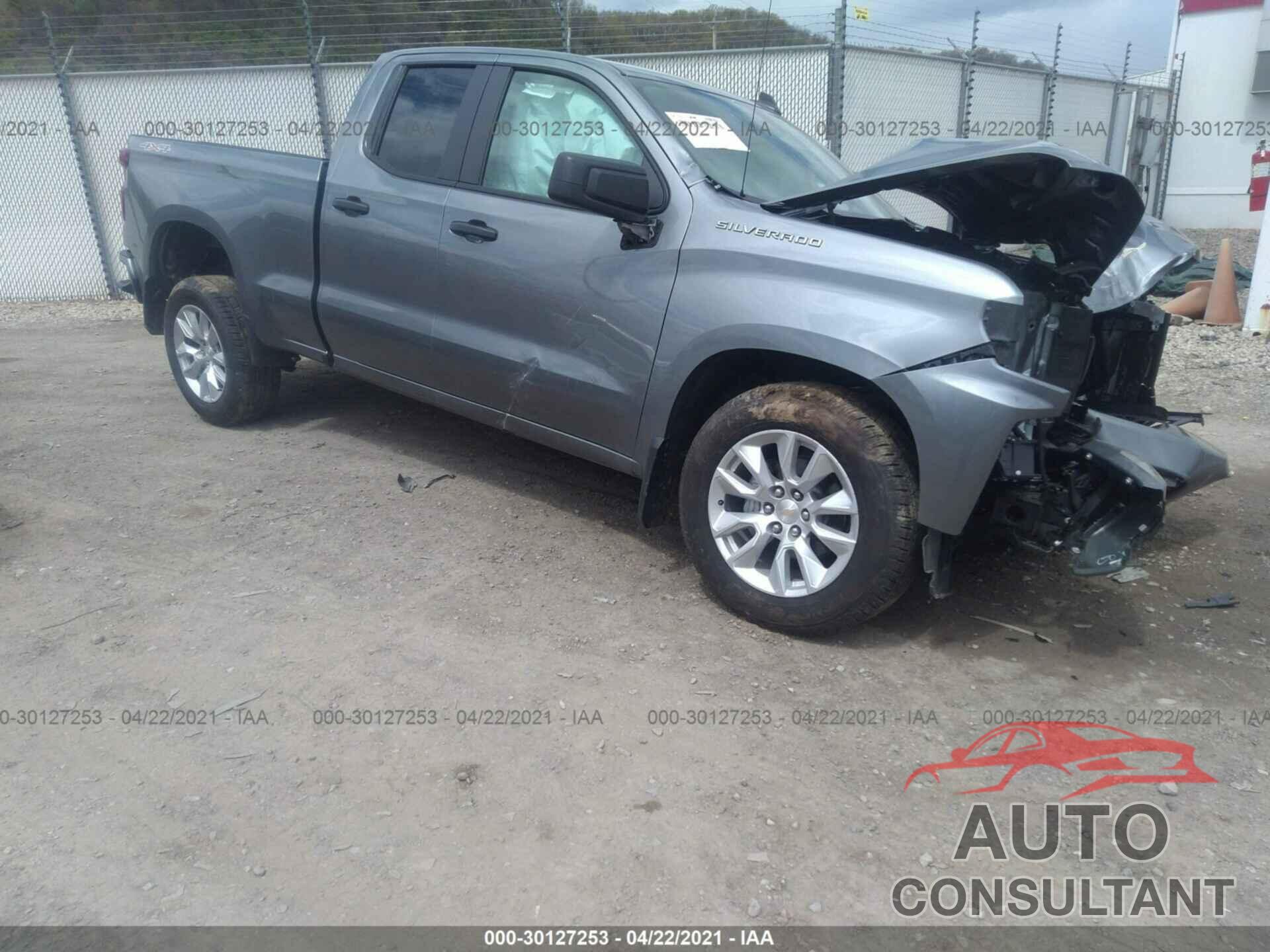 CHEVROLET SILVERADO 1500 2021 - 1GCRYBEH9MZ183040
