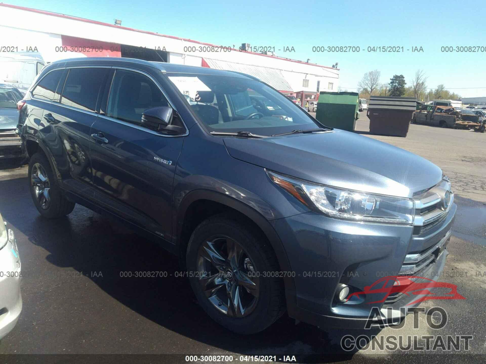 TOYOTA HIGHLANDER 2018 - 5TDDGRFH4JS038750