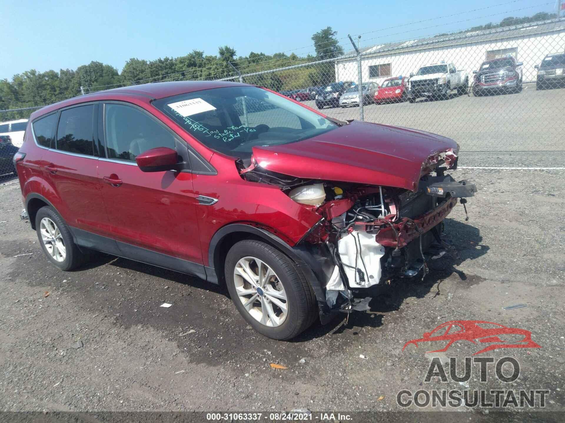 FORD ESCAPE 2017 - 1FMCU0GD8HUE65930