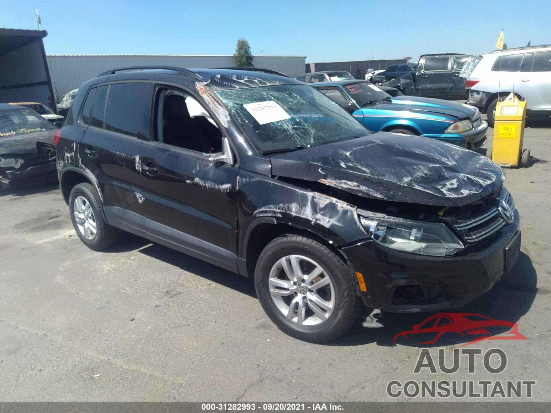 VOLKSWAGEN TIGUAN 2016 - WVGAV7AX8GW565478