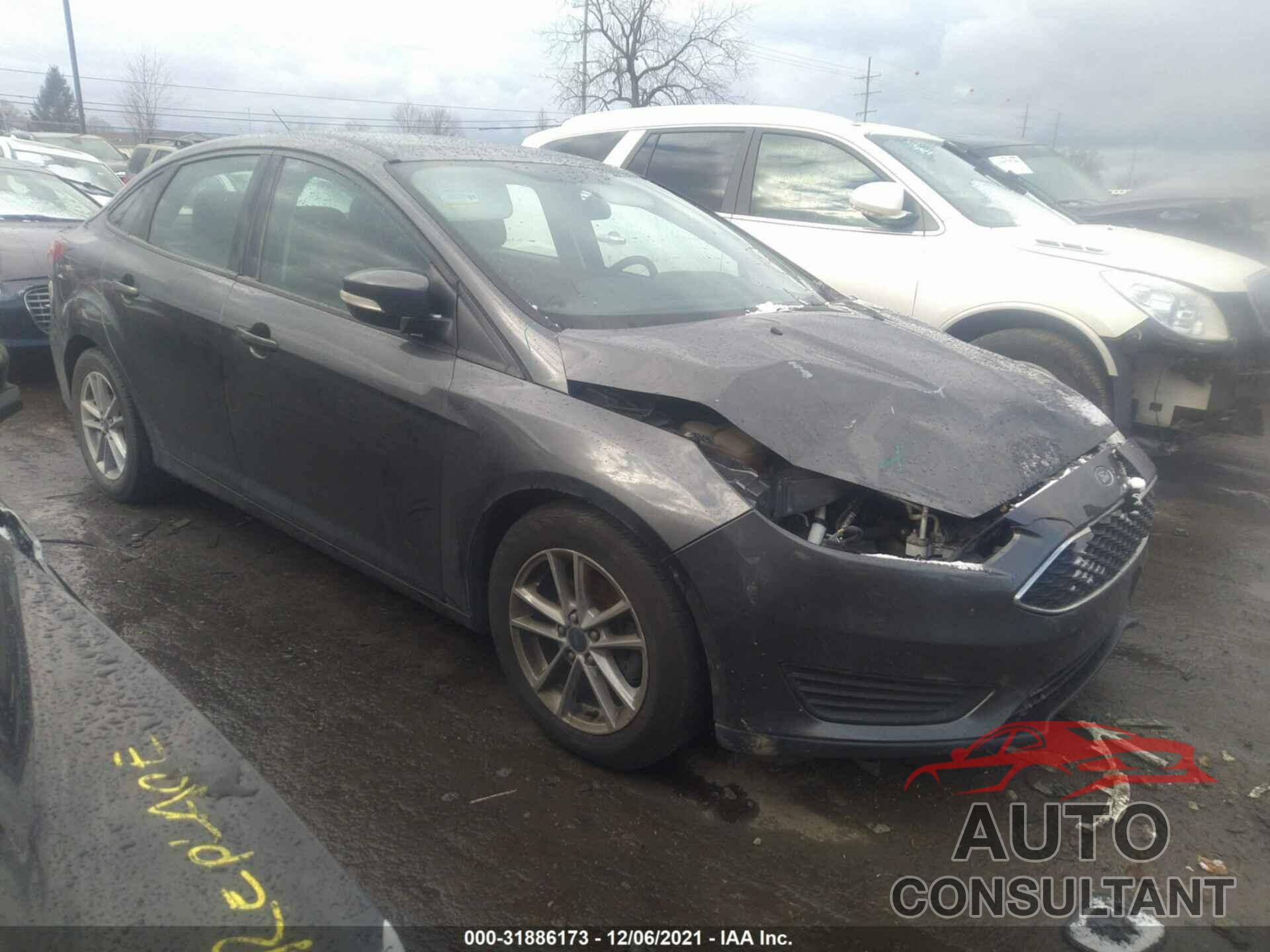 FORD FOCUS 2018 - 1FADP3F22JL239921