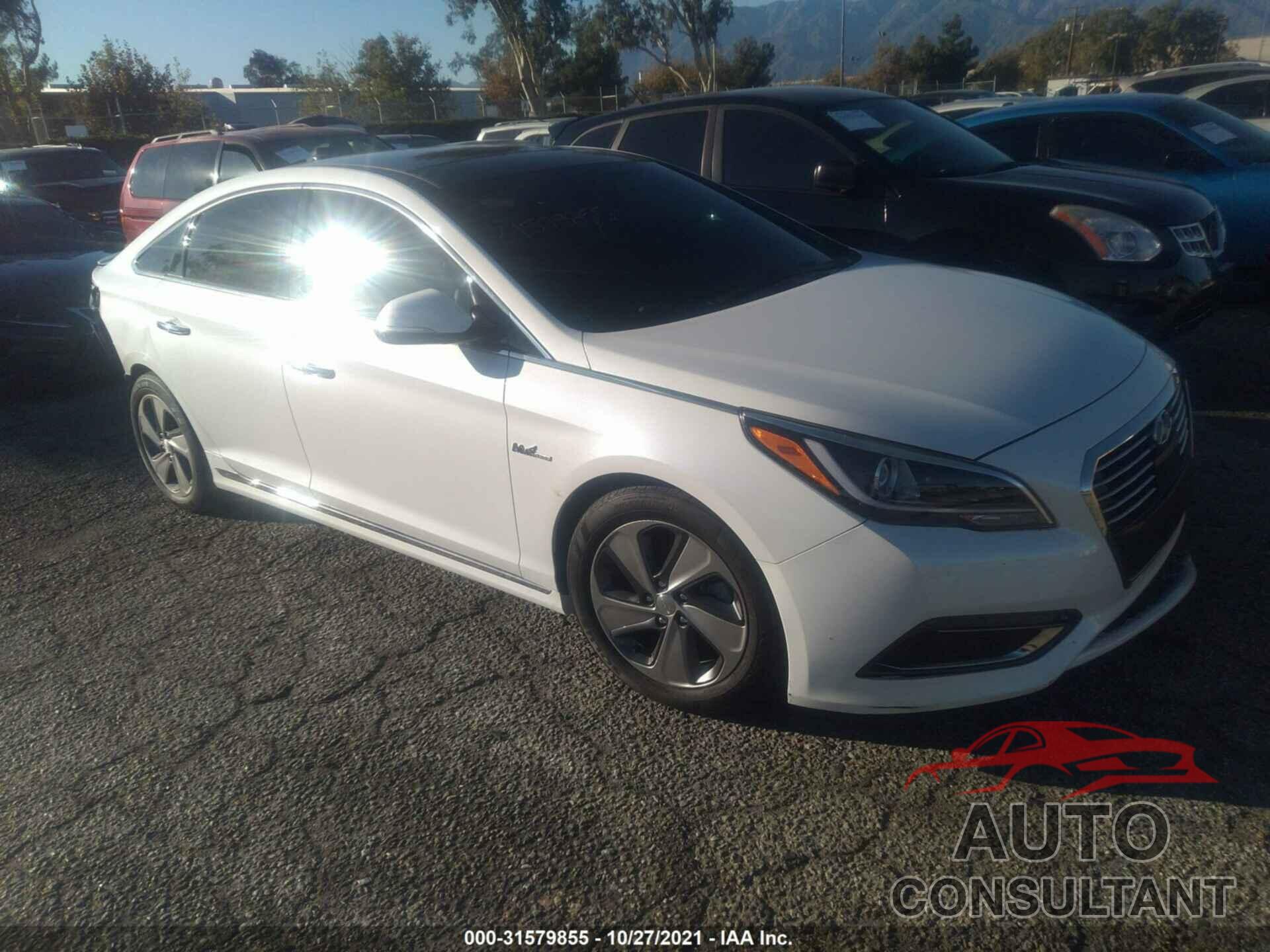 HYUNDAI SONATA HYBRID 2017 - KMHE34L1XHA043870