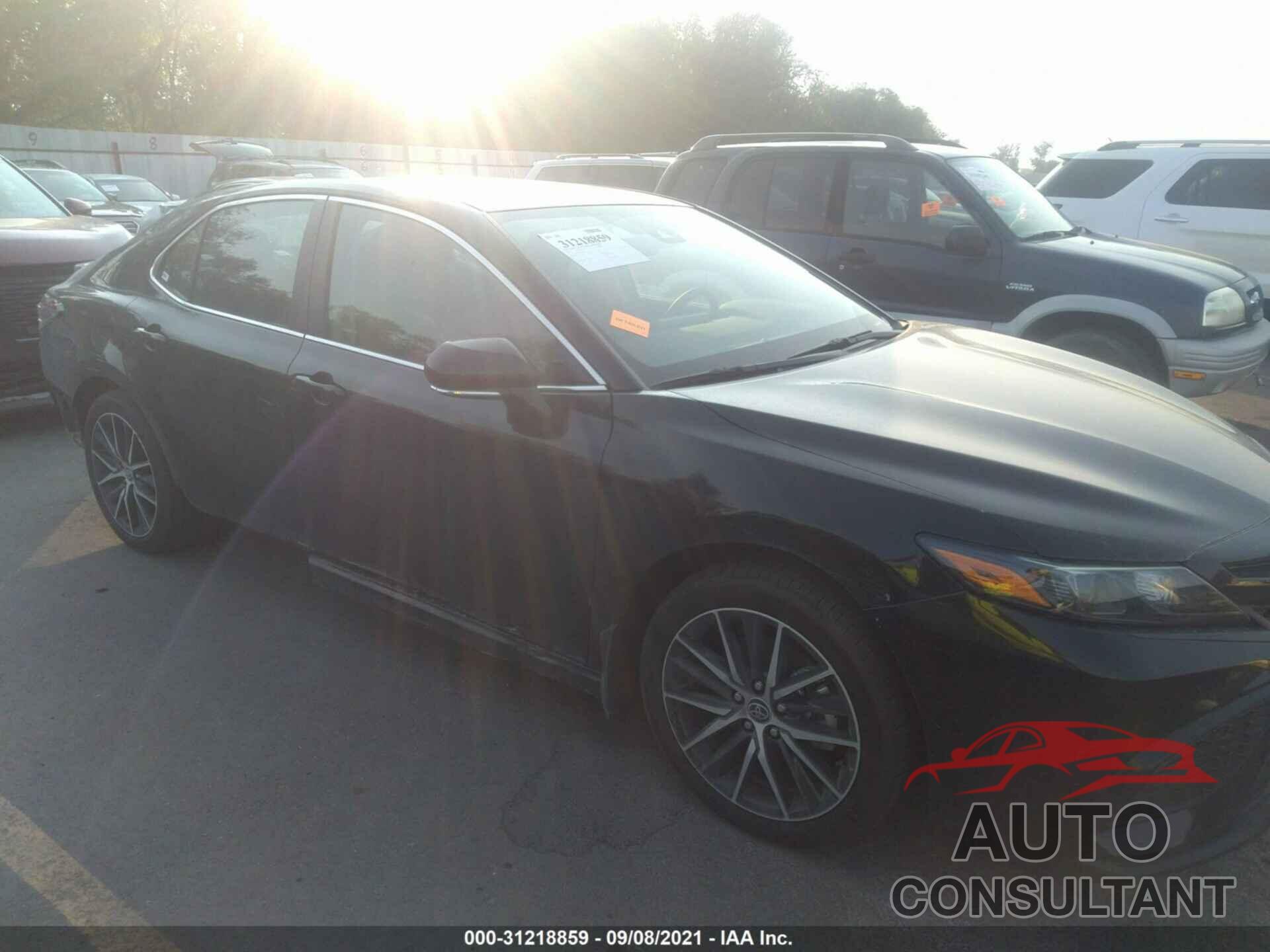 TOYOTA CAMRY 2021 - 4T1G11BK7MU034477