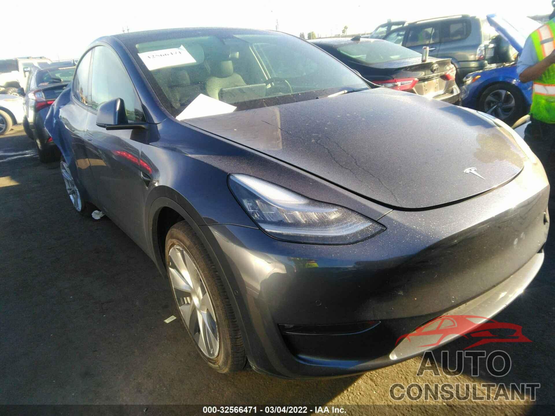 TESLA MODEL Y 2021 - 5YJYGDEE3MF124779