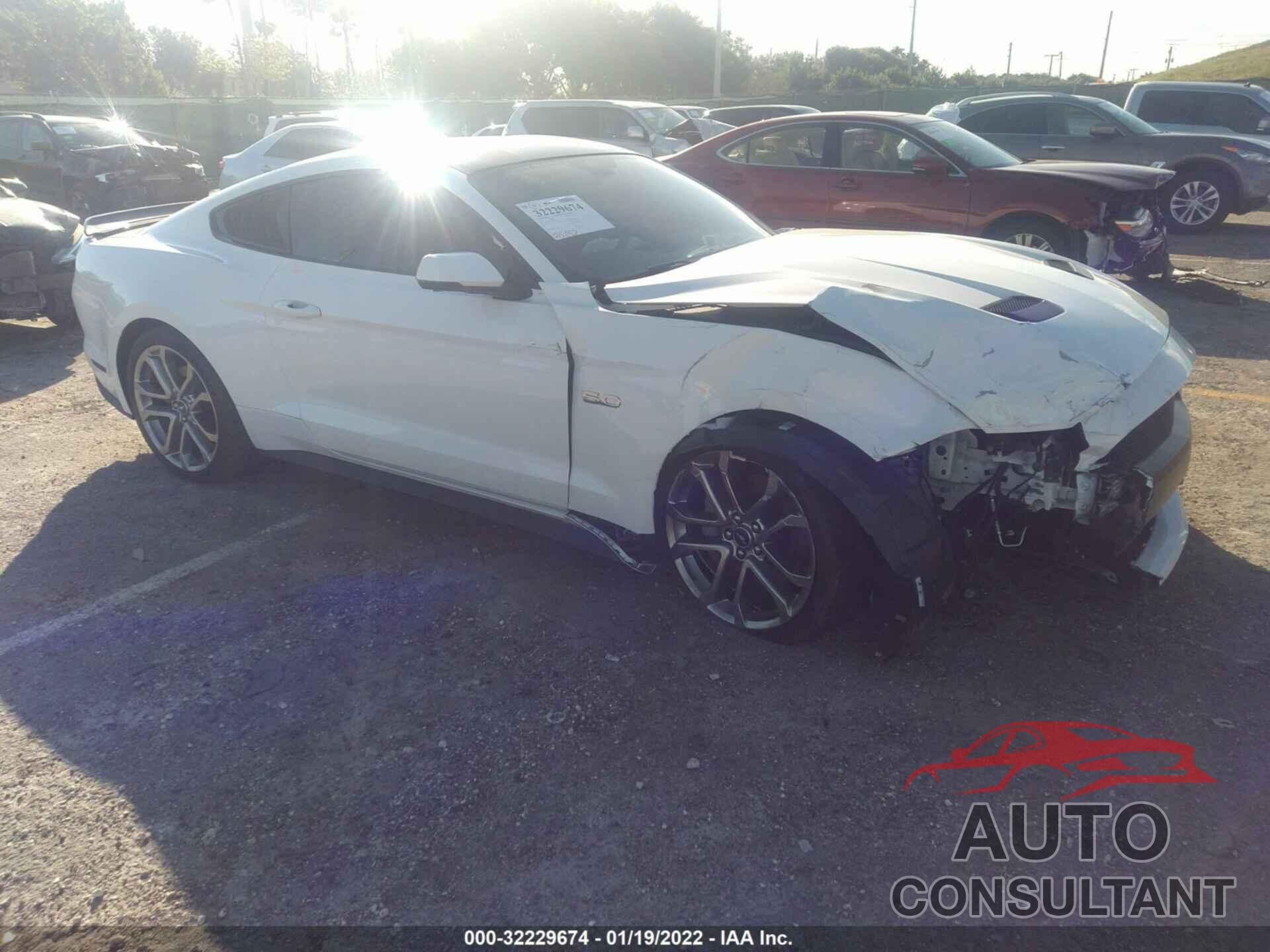 FORD MUSTANG 2018 - 1FA6P8CF9J5116554
