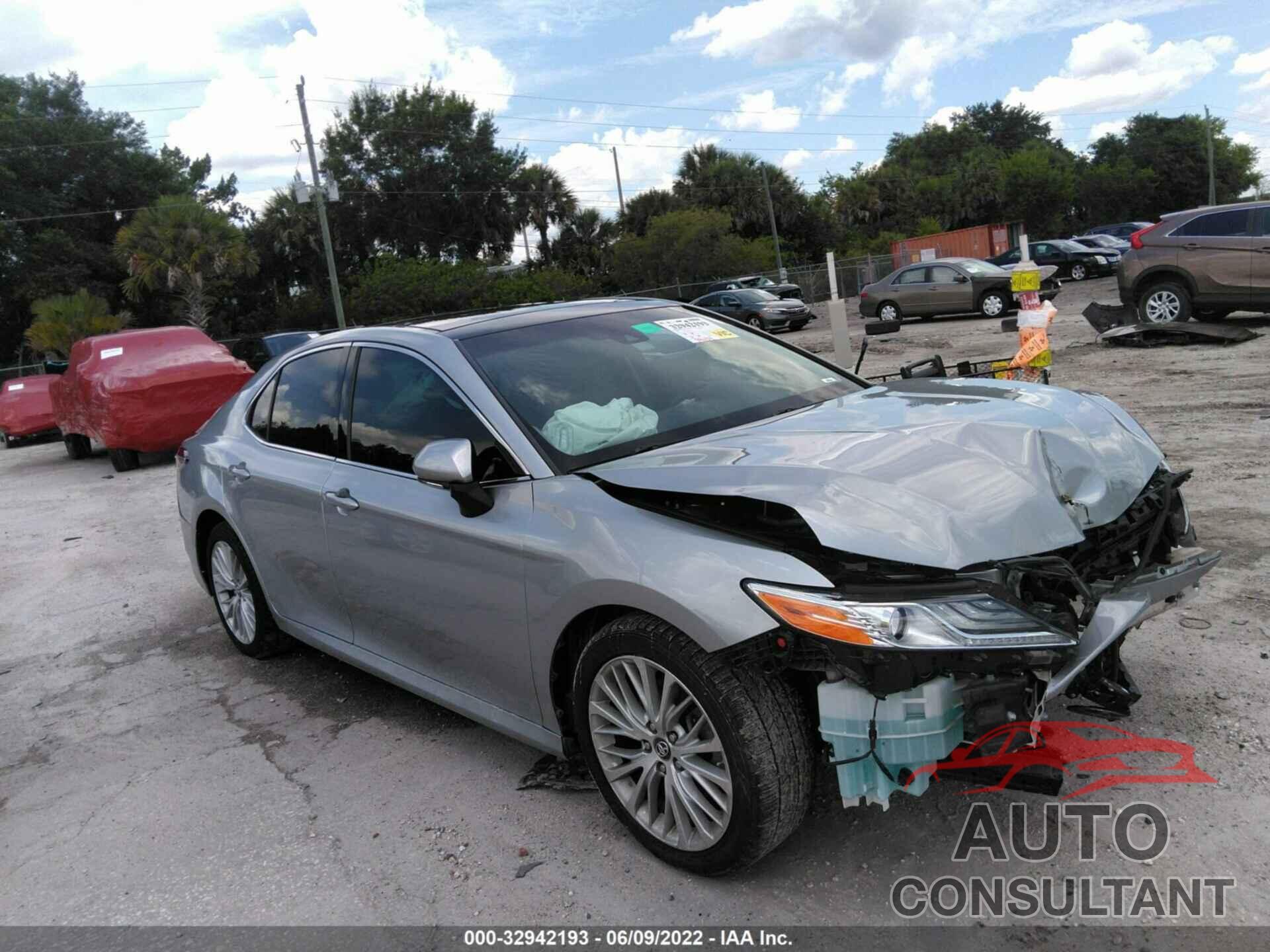 TOYOTA CAMRY 2018 - 4T1BZ1HK5JU018302