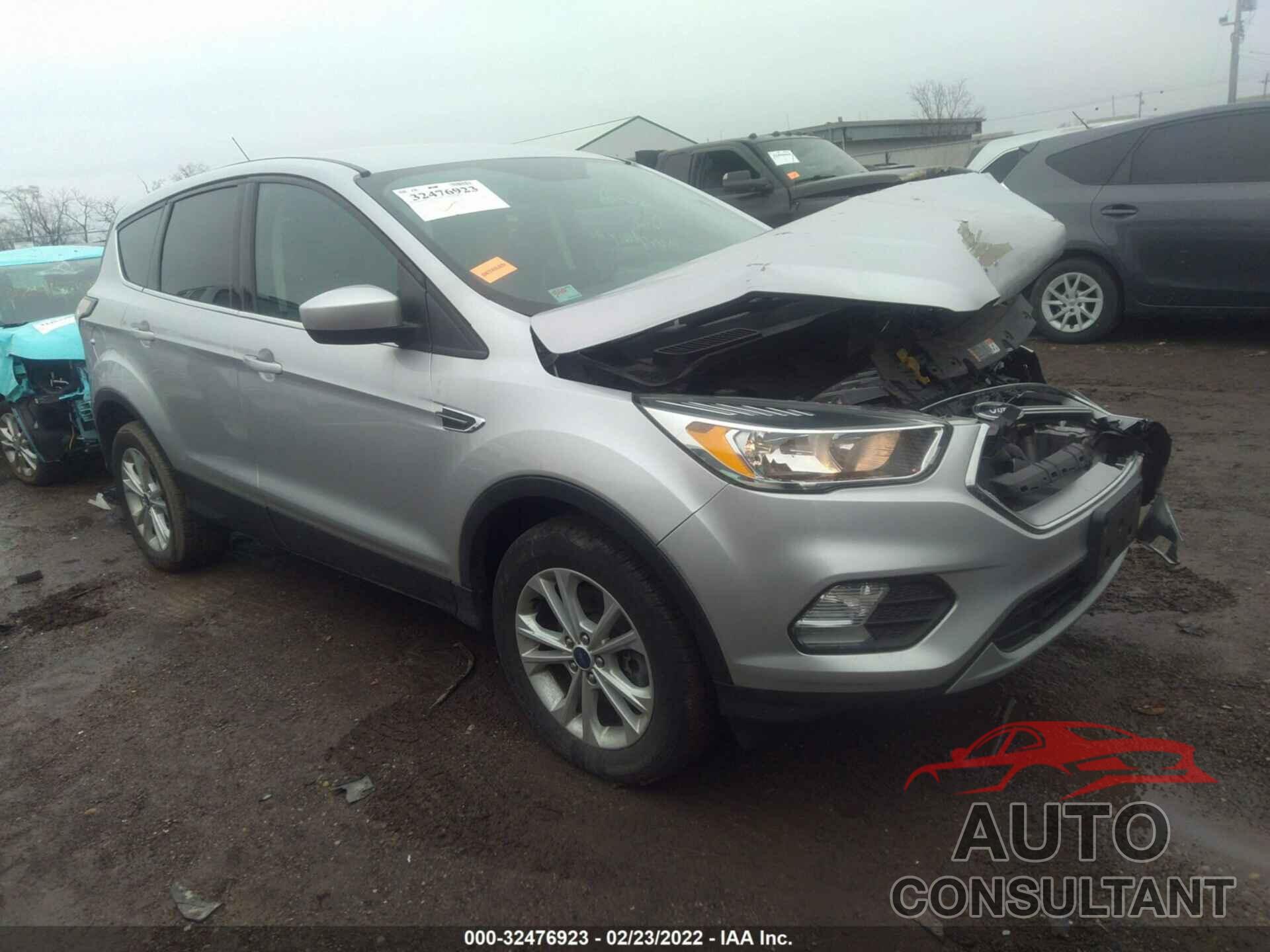 FORD ESCAPE 2017 - 1FMCU9G92HUB89910