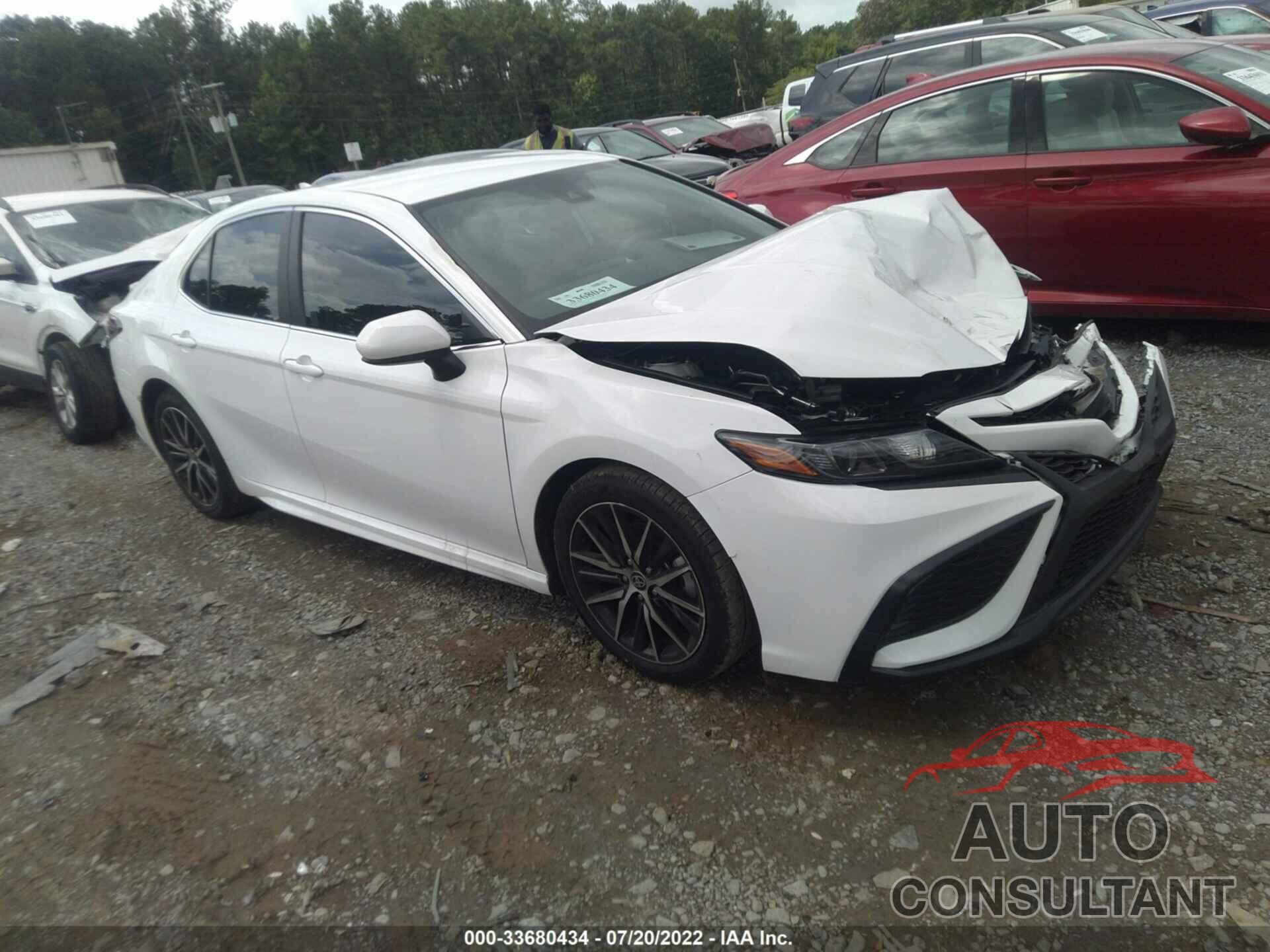 TOYOTA CAMRY 2021 - 4T1G11AK8MU547173