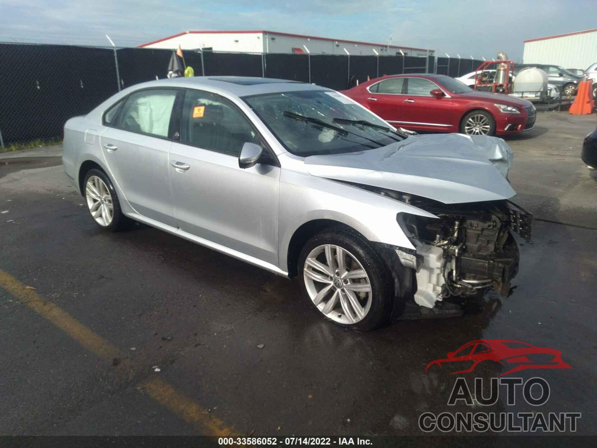 VOLKSWAGEN PASSAT 2019 - 1VWLA7A33KC008281