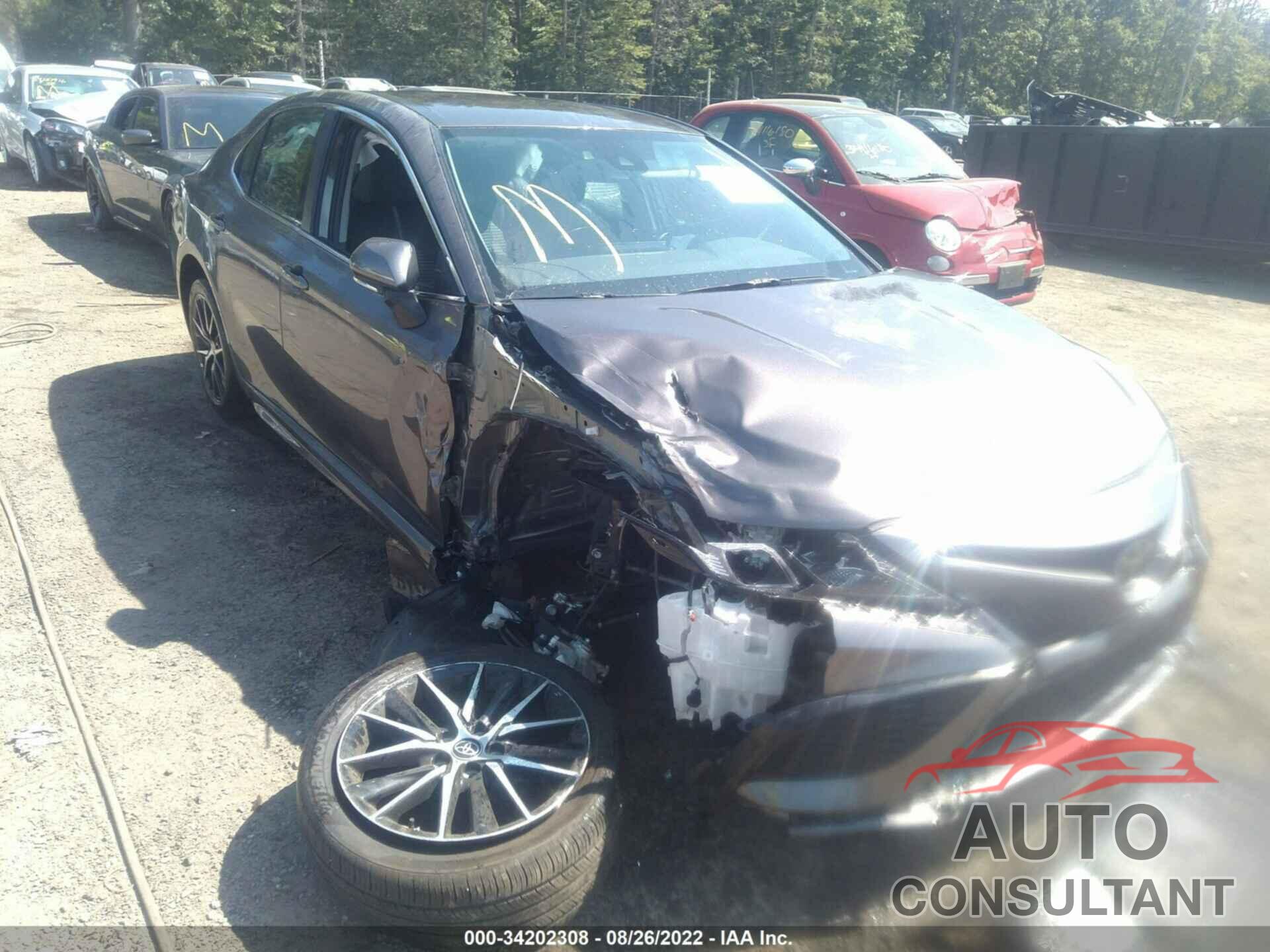 TOYOTA CAMRY 2022 - 4T1G11AK0NU645275