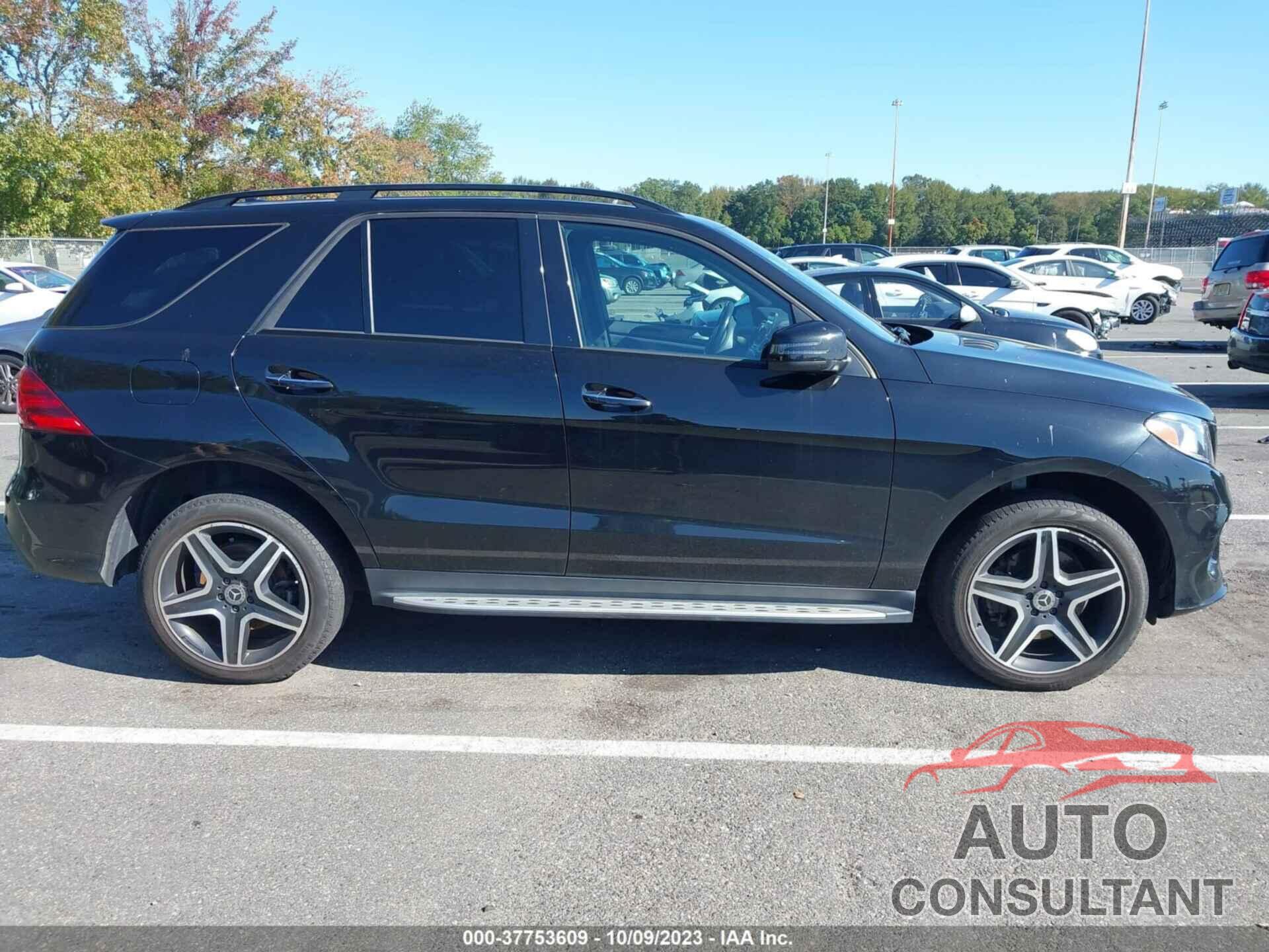 MERCEDES-BENZ GLE 2018 - 4JGDA5HB5JB152911