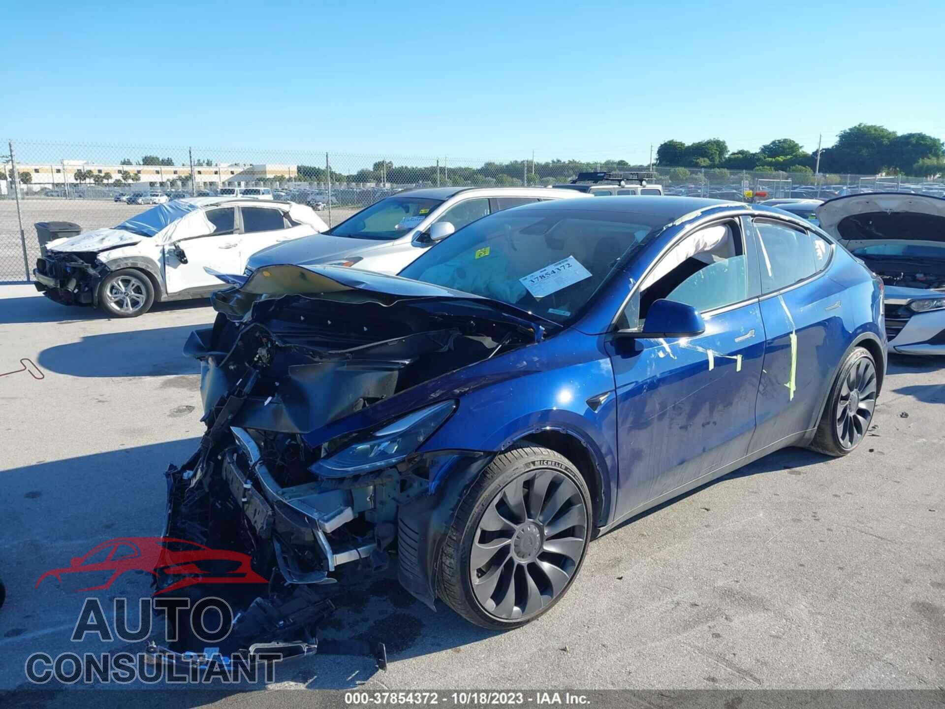 TESLA MODEL Y 2023 - 7SAYGDEF2PF776695