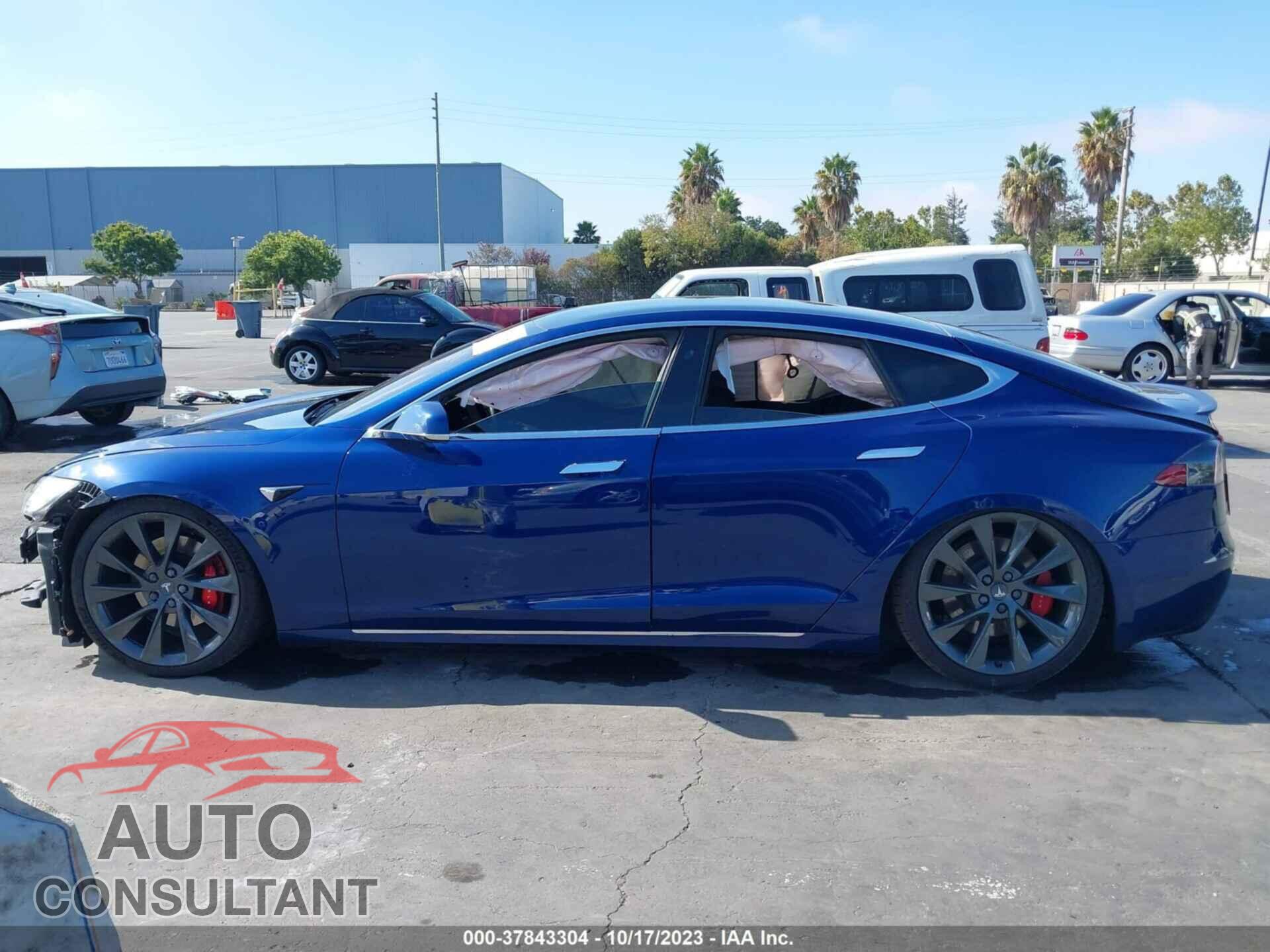 TESLA MODEL S 2020 - 5YJSA1E45LF381003