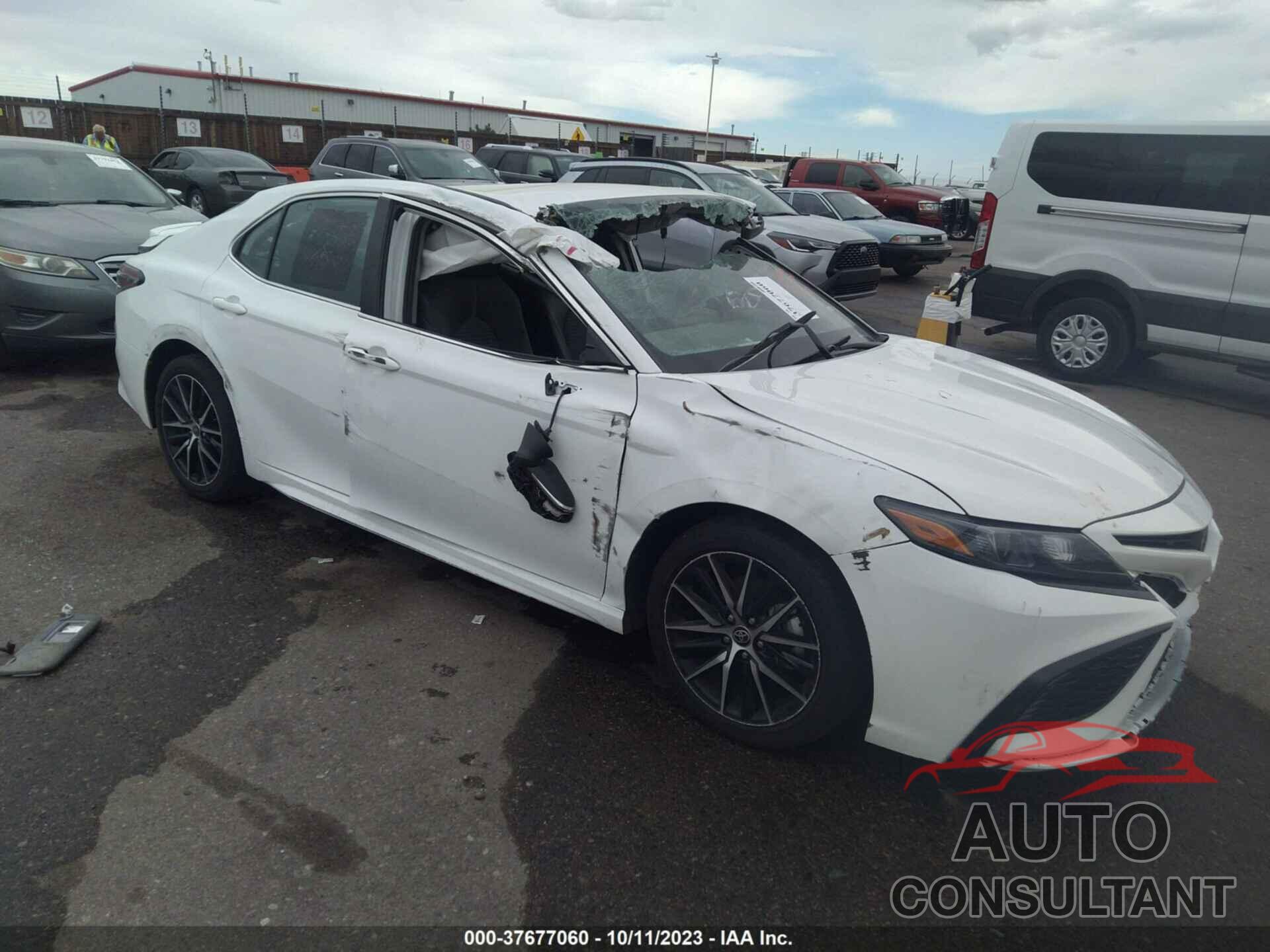 TOYOTA CAMRY 2022 - 4T1G11AK4NU694267