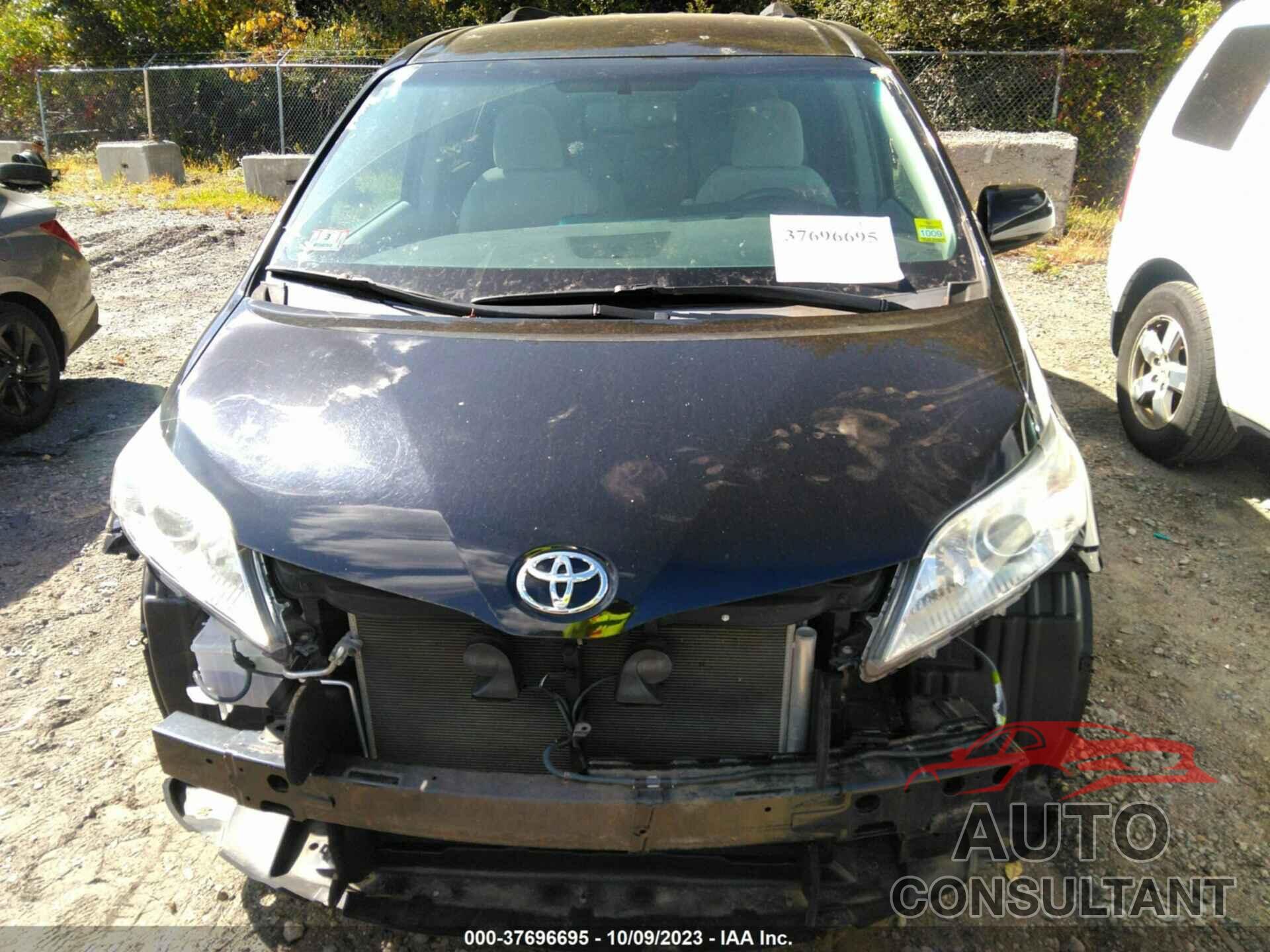 TOYOTA SIENNA 2017 - 5TDKZ3DC2HS864190