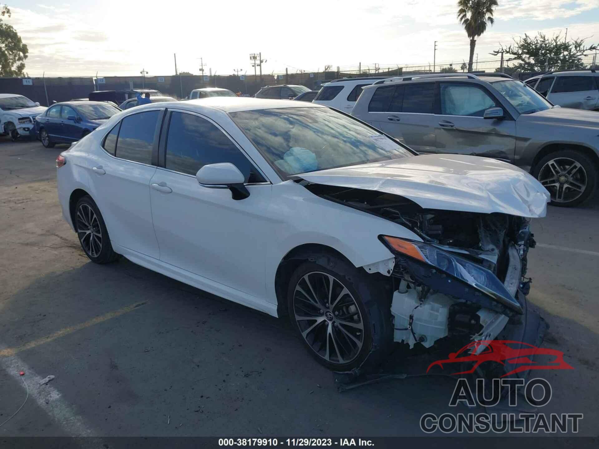 TOYOTA CAMRY 2018 - JTNB11HKXJ3035884