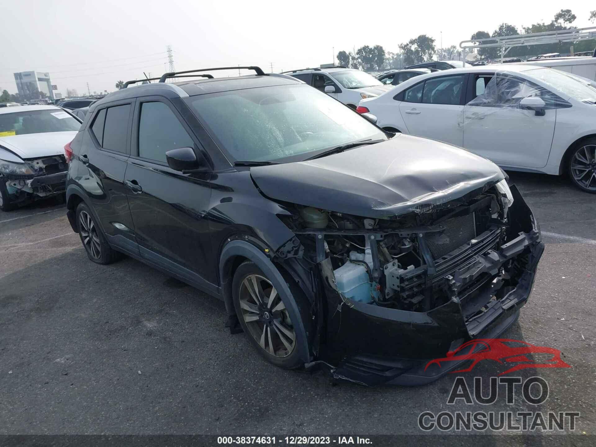 NISSAN KICKS 2018 - 3N1CP5CU5JL521002