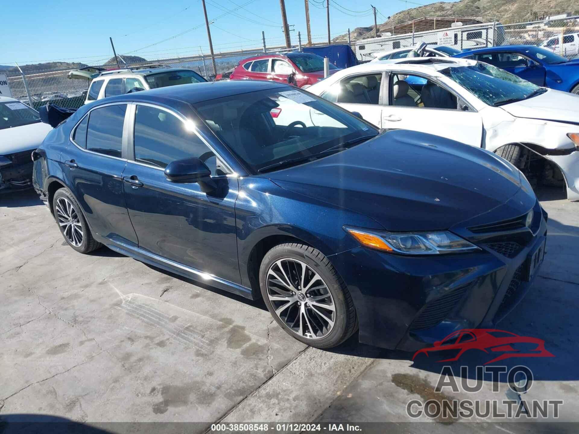 TOYOTA CAMRY 2019 - 4T1B11HK1KU681567