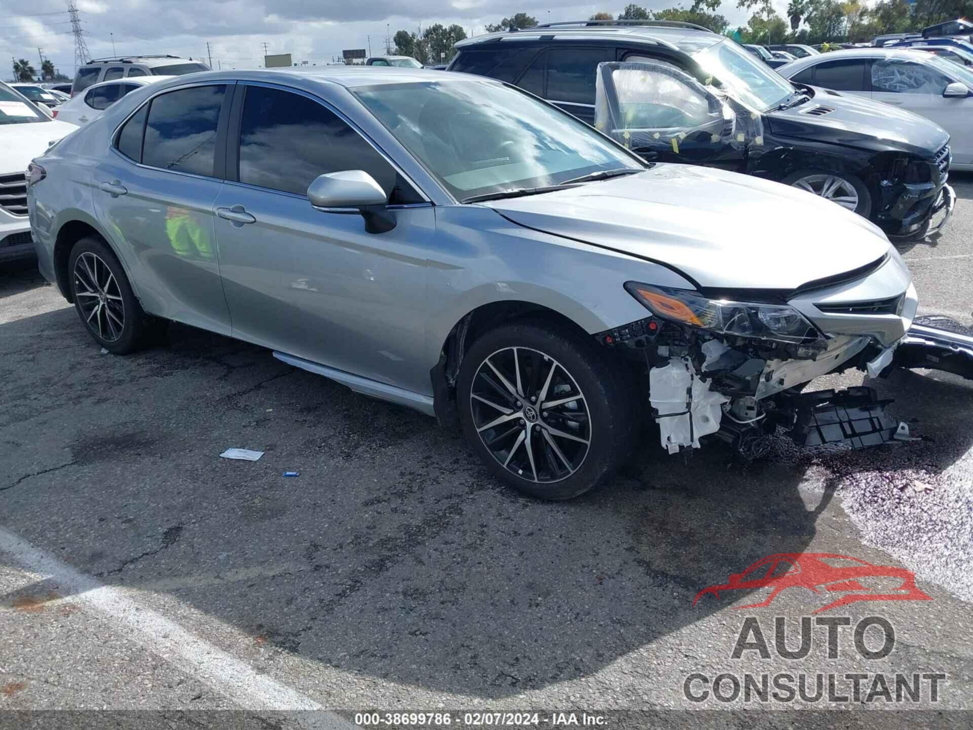 TOYOTA CAMRY 2023 - 4T1G11AK7PU838168