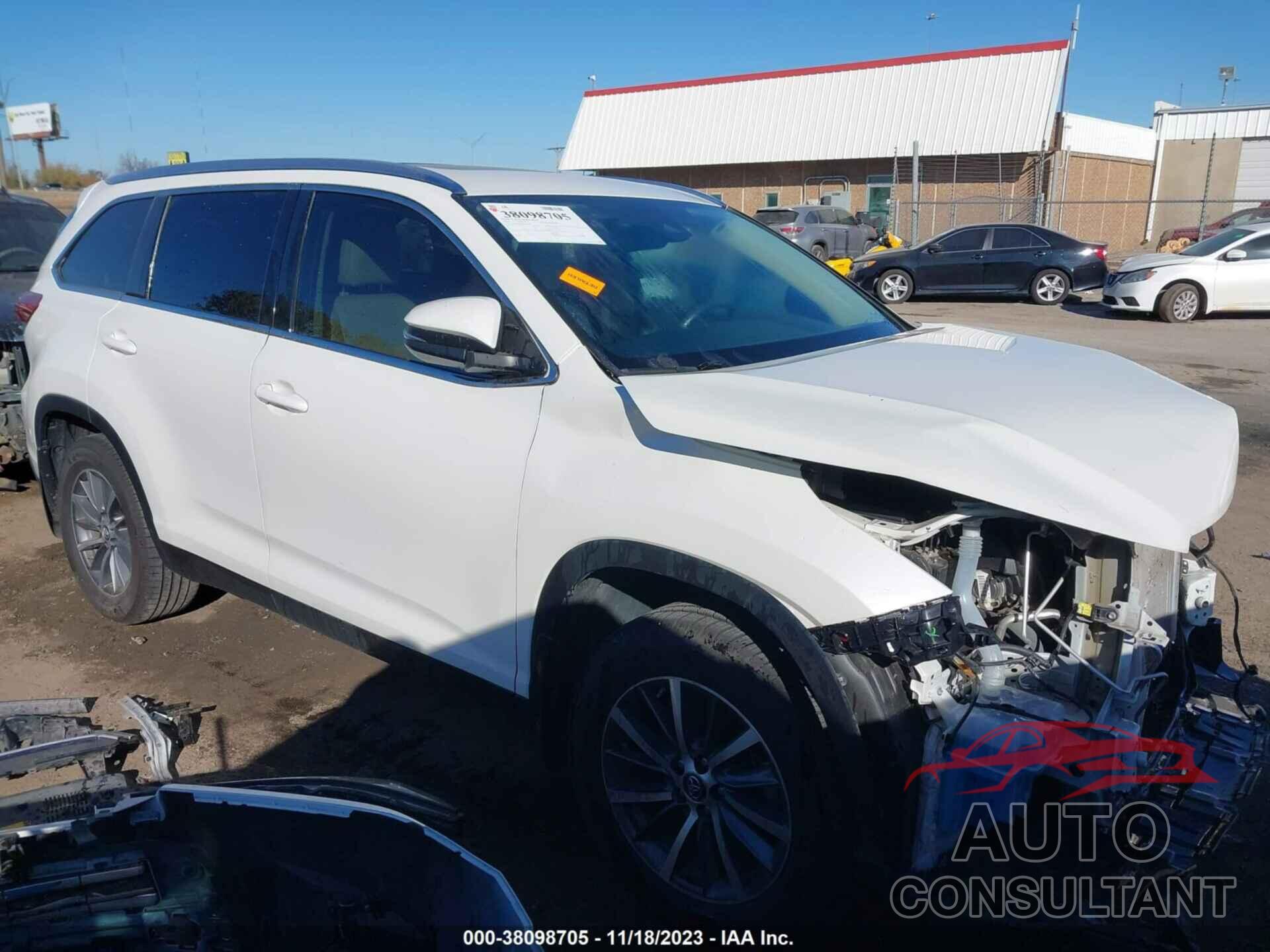 TOYOTA HIGHLANDER 2019 - 5TDJZRFH6KS578700