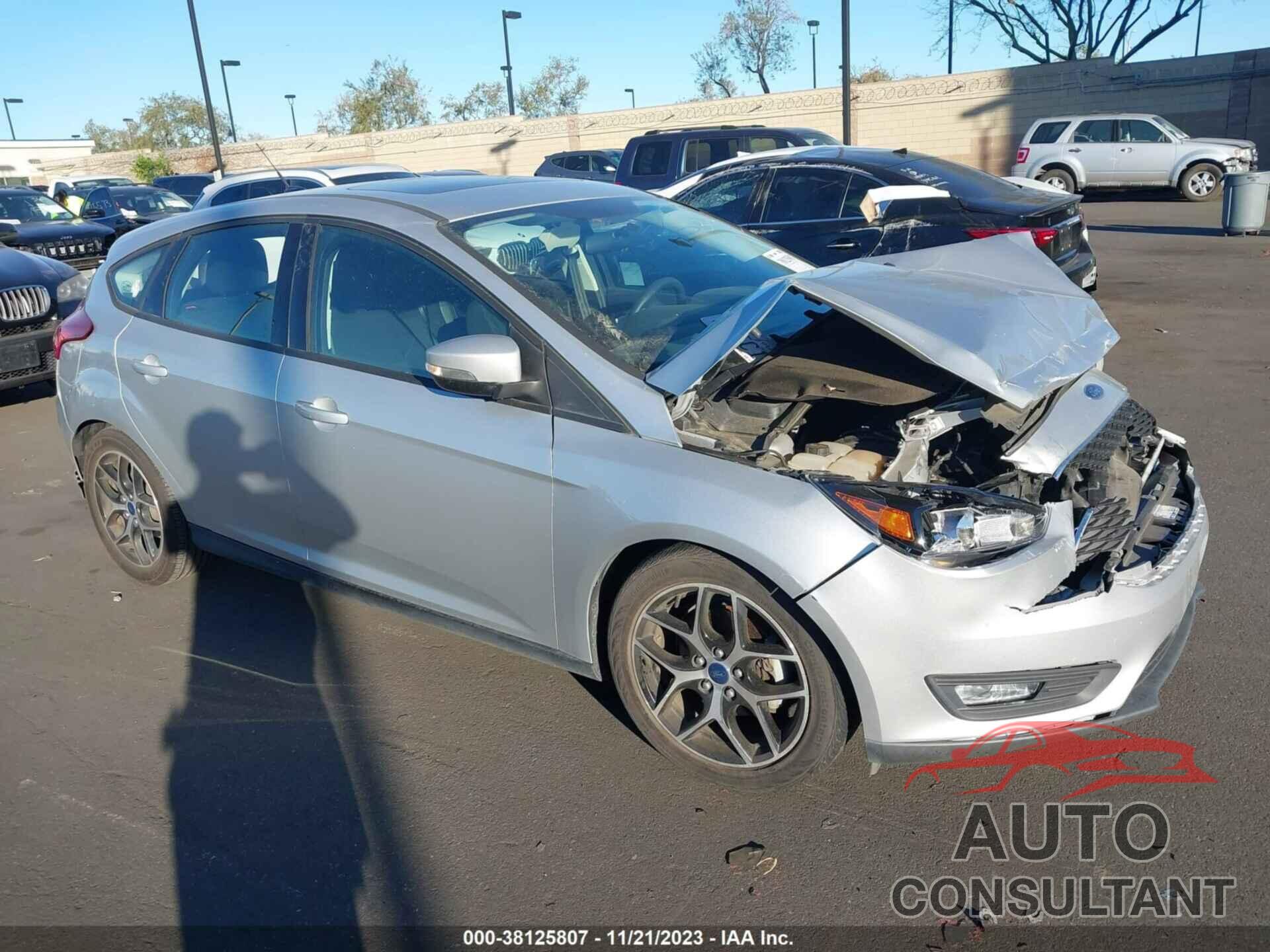 FORD FOCUS 2018 - 1FADP3M2XJL211674